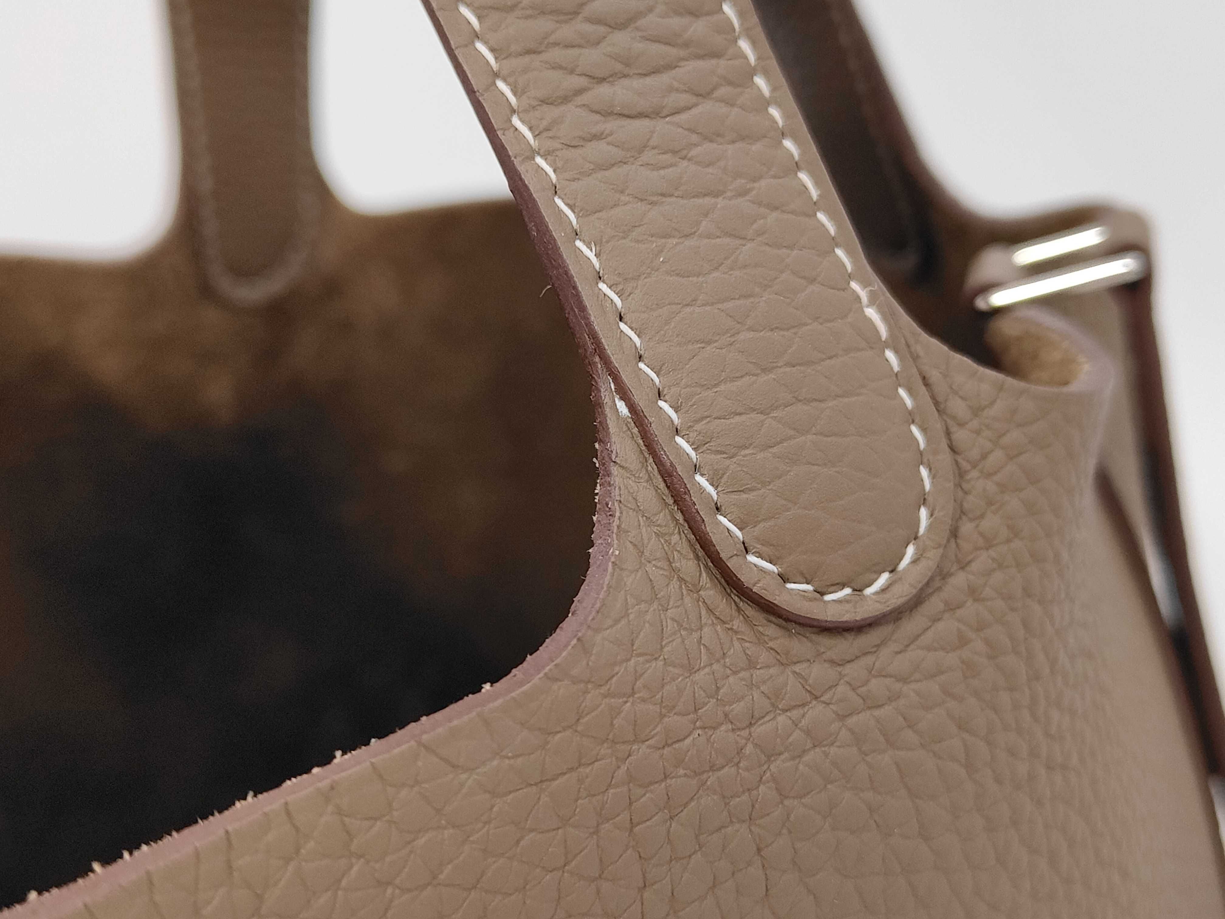 Picotin Lock PM U-stamp handbag — view 3