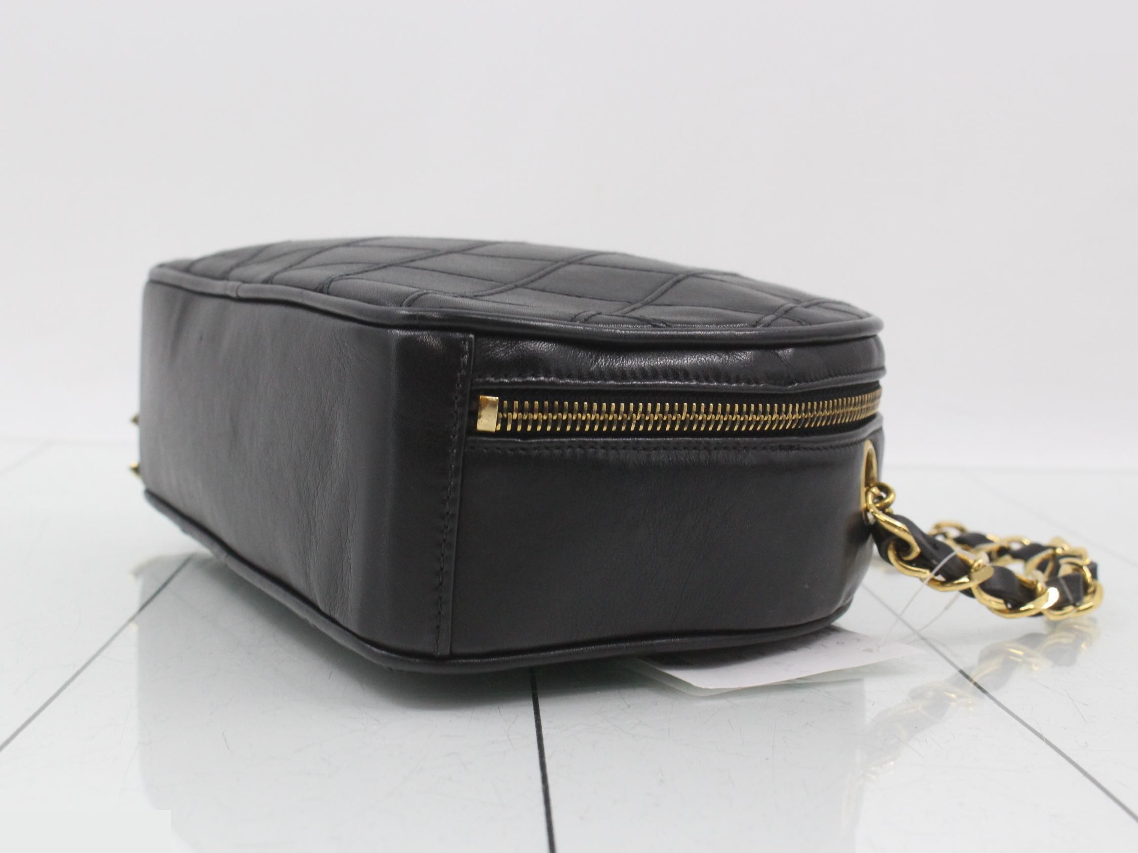 Bicolore Leather Chain Handbag — view 6