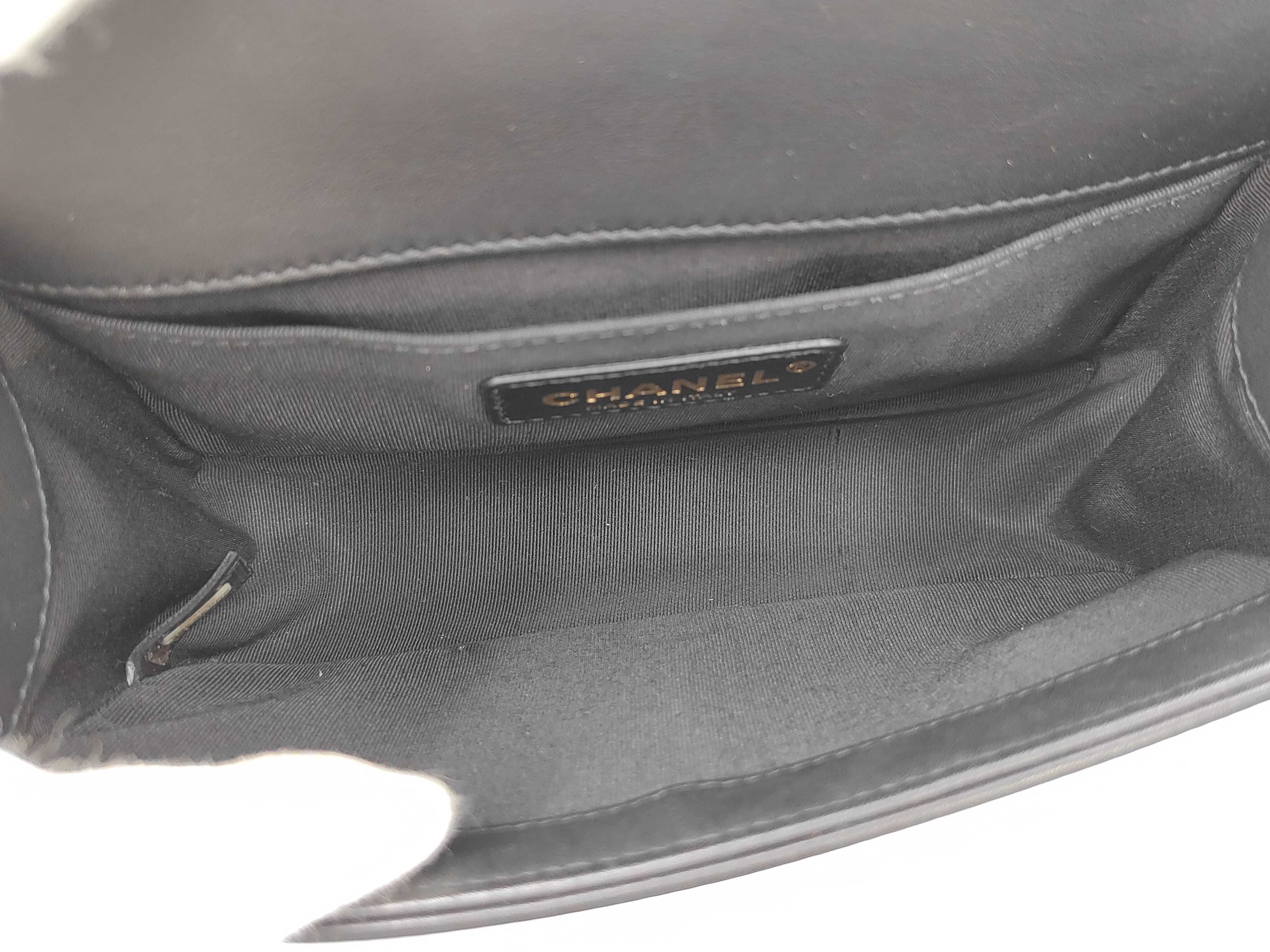 Boy Chanel Chain Shoulder Bag — view 10