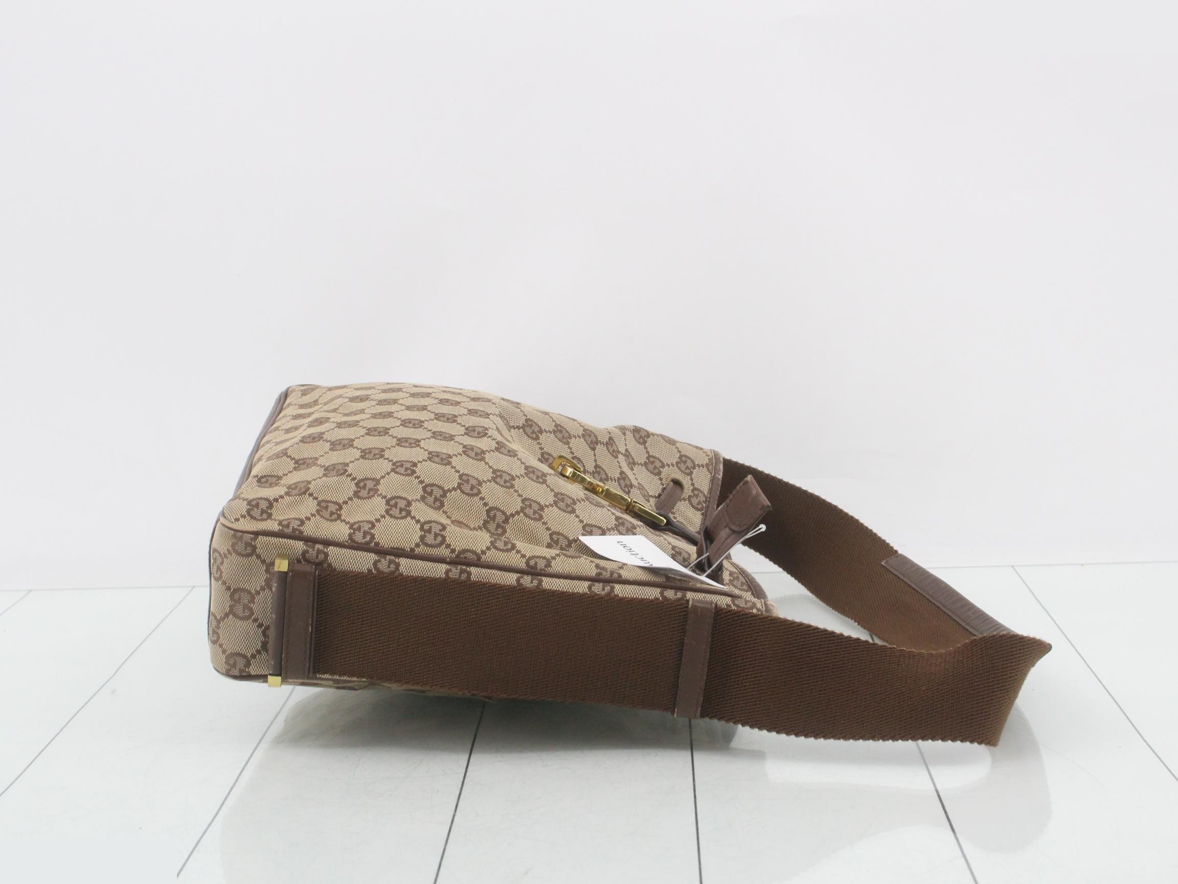 GG Canvas One-Shoulder Bag — view 3
