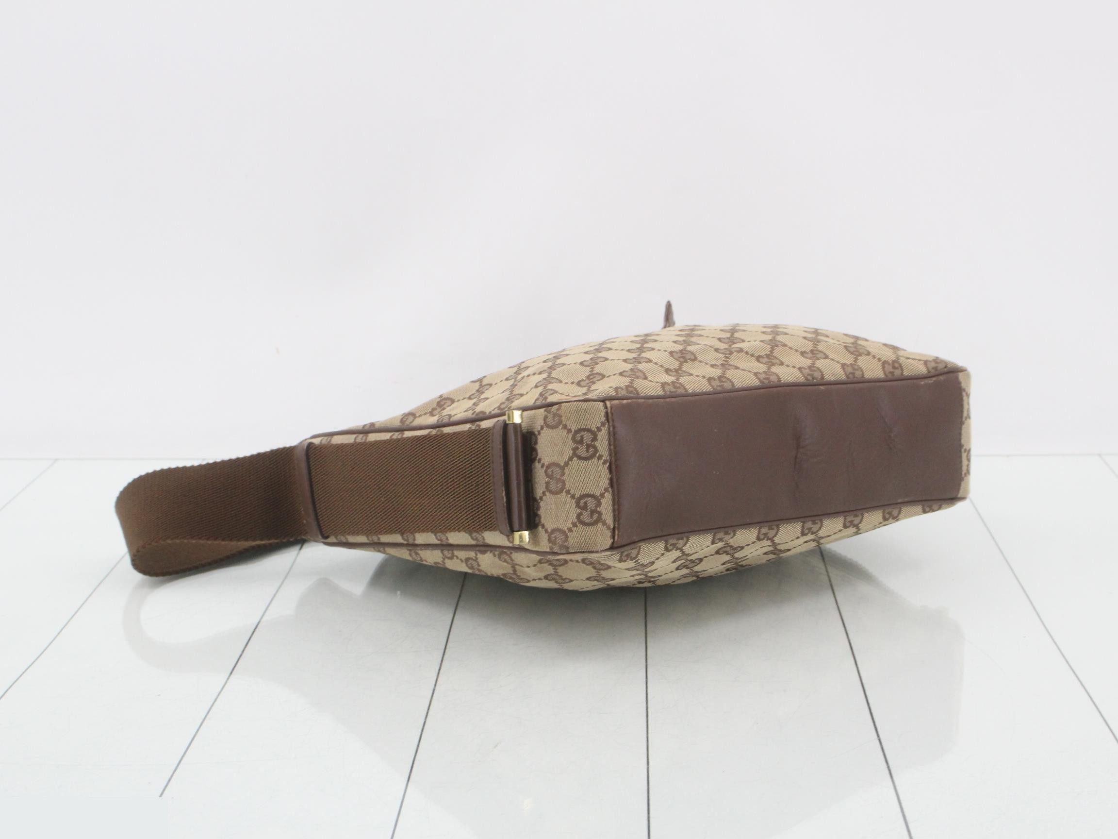 GG Canvas One-Shoulder Bag — view 5