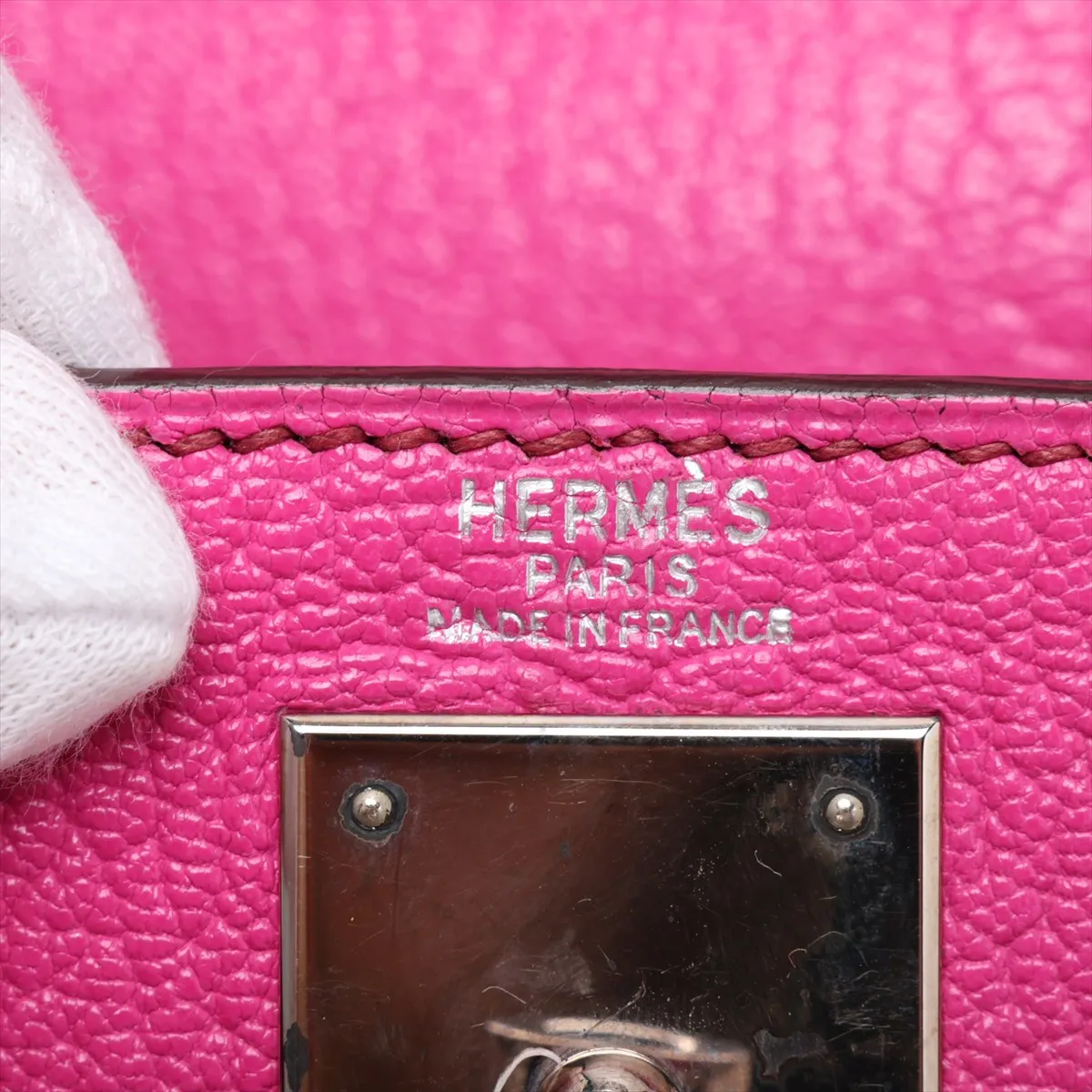 [Individually packaged] Hermes Kelly 28 Retourne Coromandel Fuchsia Pink Silver Hardware I: 2005 Clochette string torn — view 12