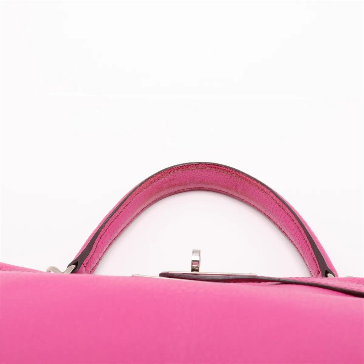 [Individually packaged] Hermes Kelly 28 Retourne Coromandel Fuchsia Pink Silver Hardware I: 2005 Clochette string torn — view 6