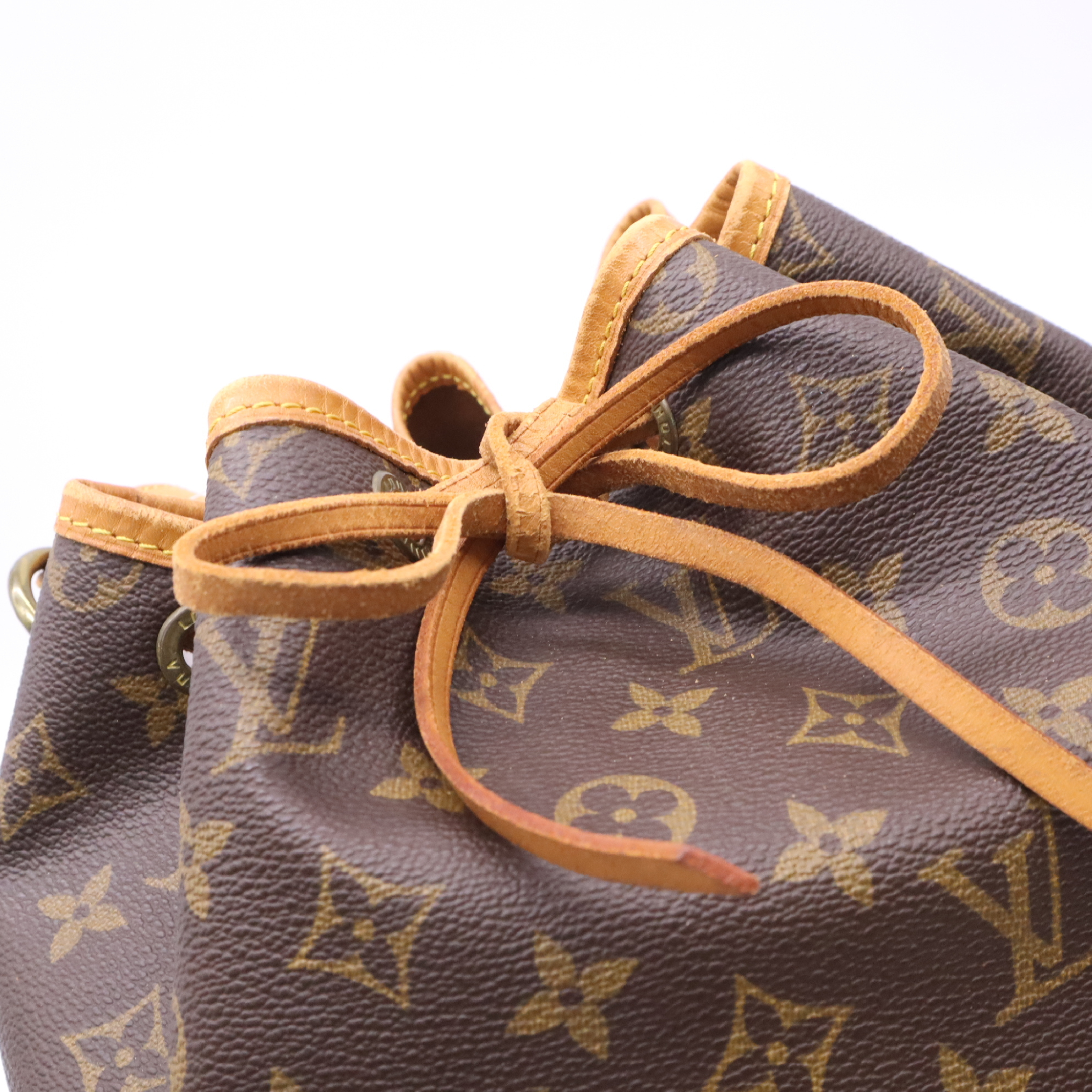 M42224 Monogram Noé Shoulder Bag — view 7