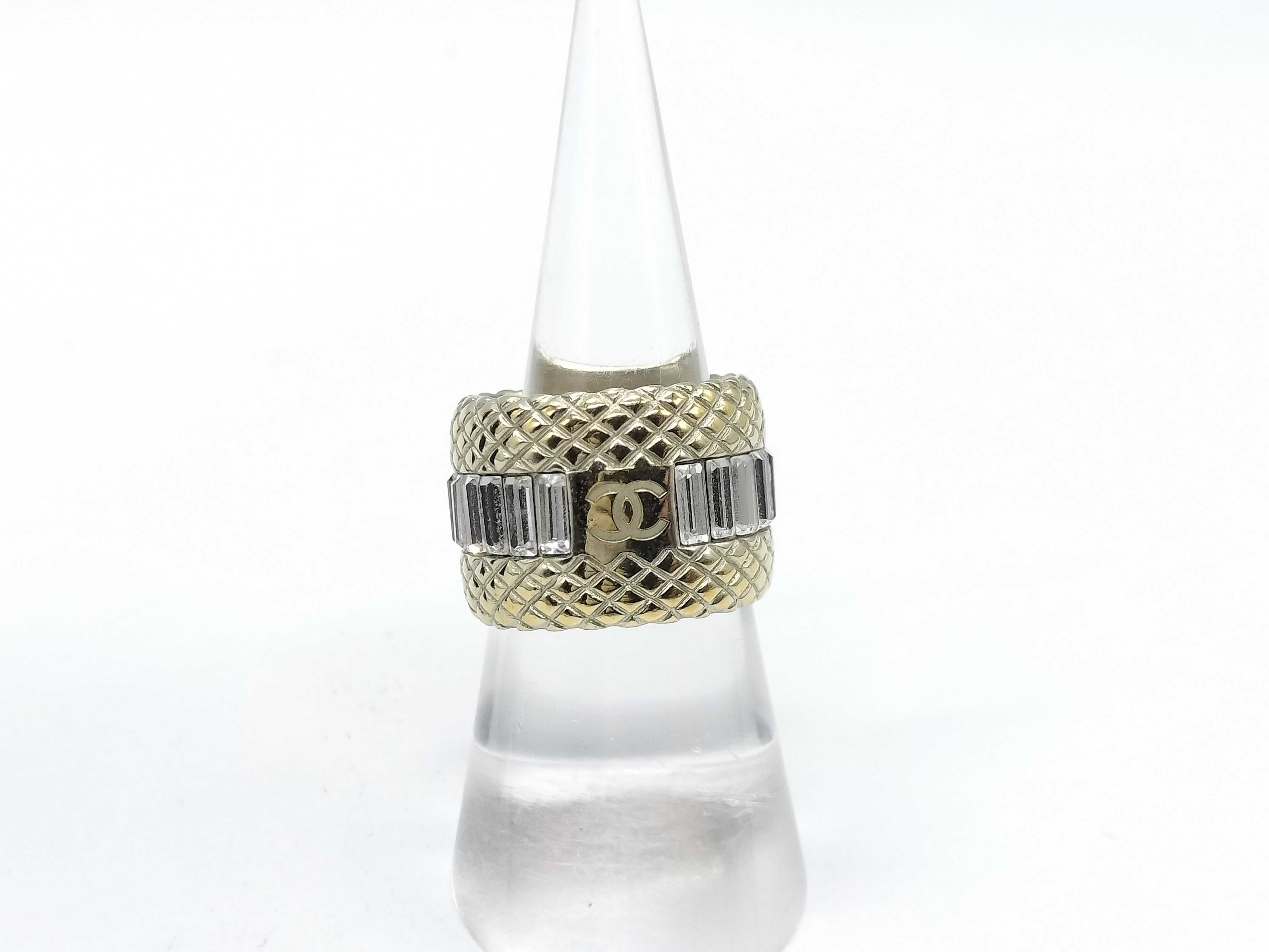 Coco Mark Quilted Stone Ring (Partially Damaged)