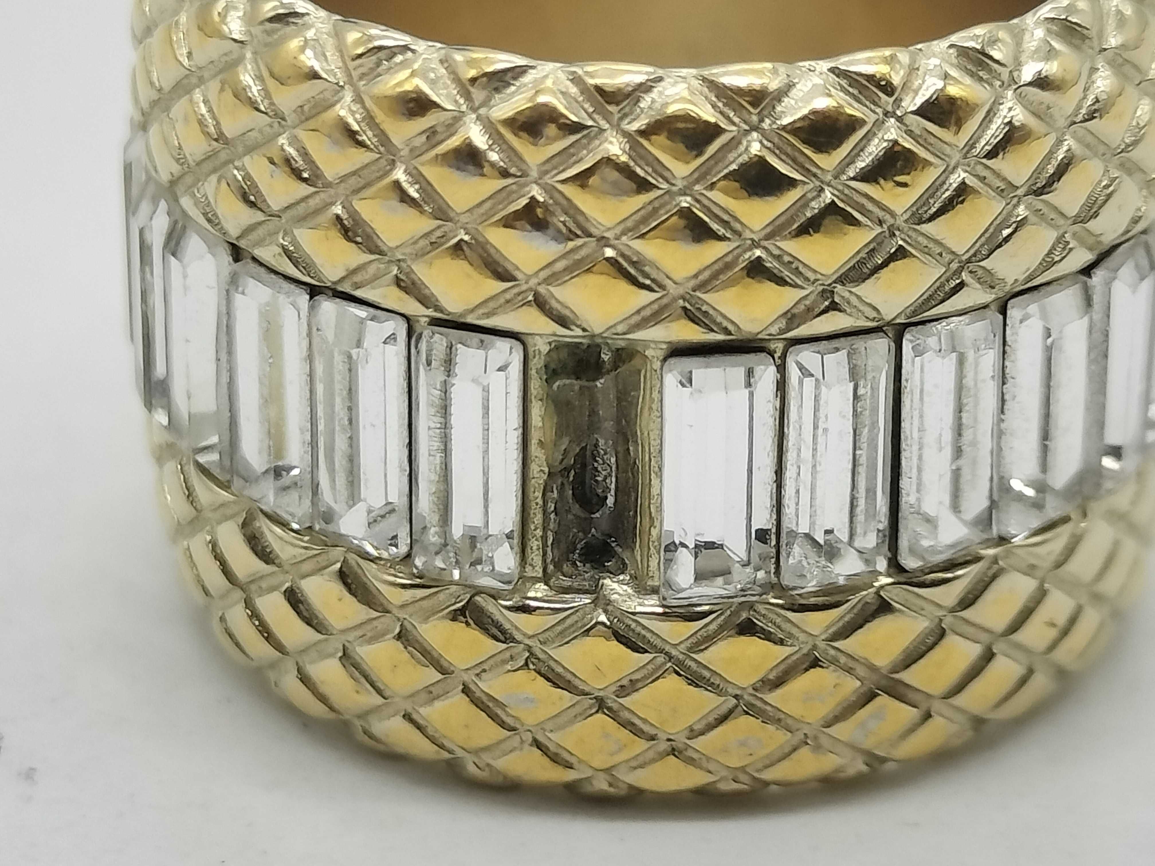 Coco Mark Quilted Stone Ring (Partially Damaged) — view 7