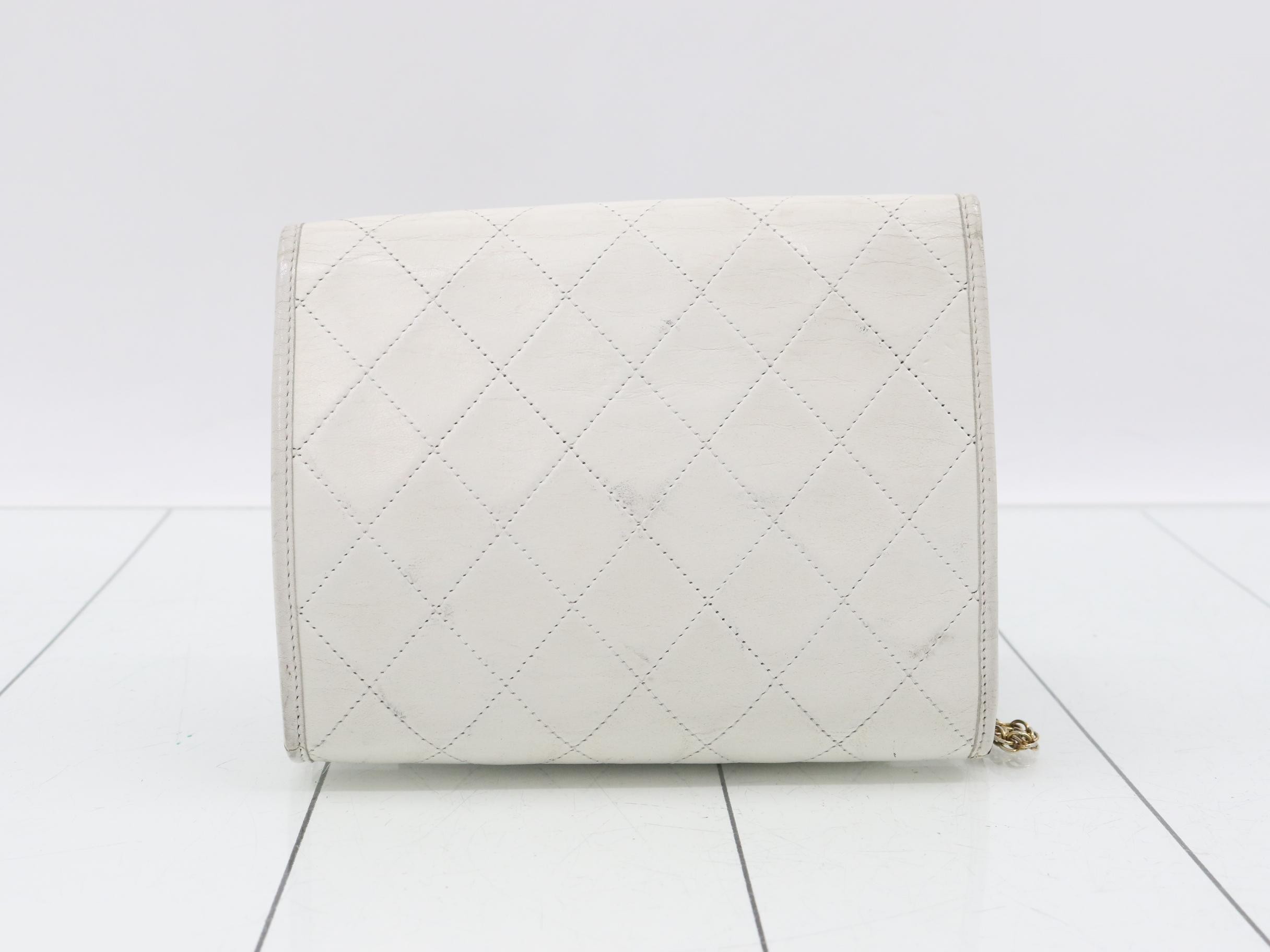 Matelassé White Shoulder Bag — view 2