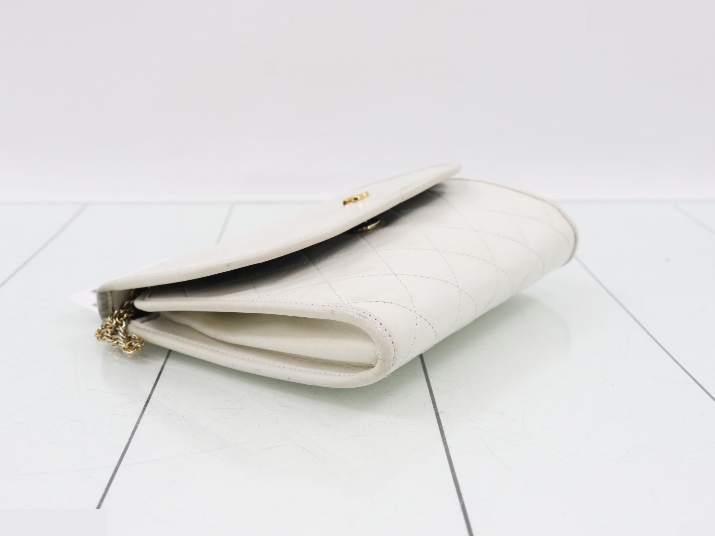 Matelassé White Shoulder Bag — view 5