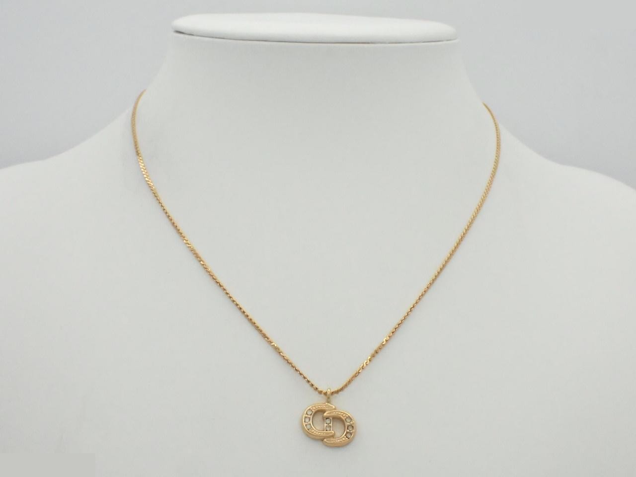 Other lines: Precious metals, necklaces, pendants — view 3