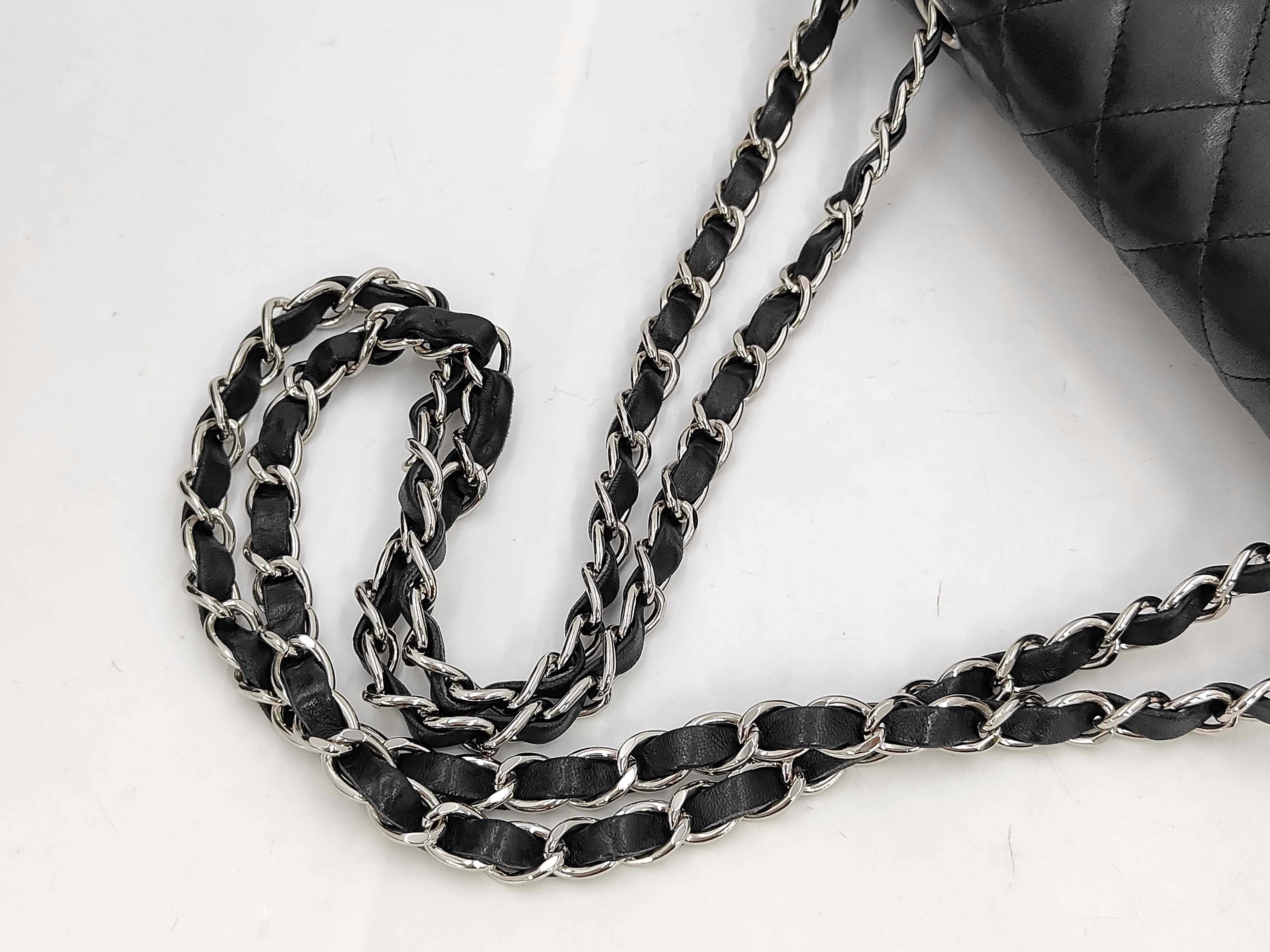 A28600 / Large Matelassé 30 / Chain Shoulder Bag / Silver Hardware / Serial Number 12-series Shoulder Bag — view 5
