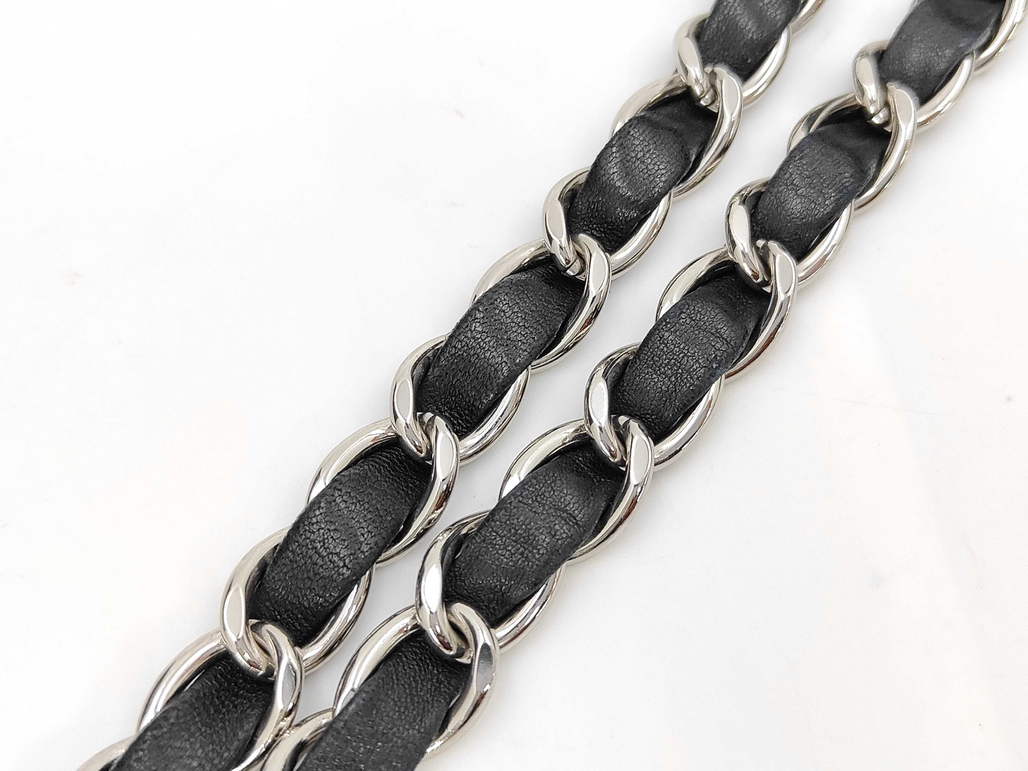 A28600 / Large Matelassé 30 / Chain Shoulder Bag / Silver Hardware / Serial Number 12-series Shoulder Bag — view 6