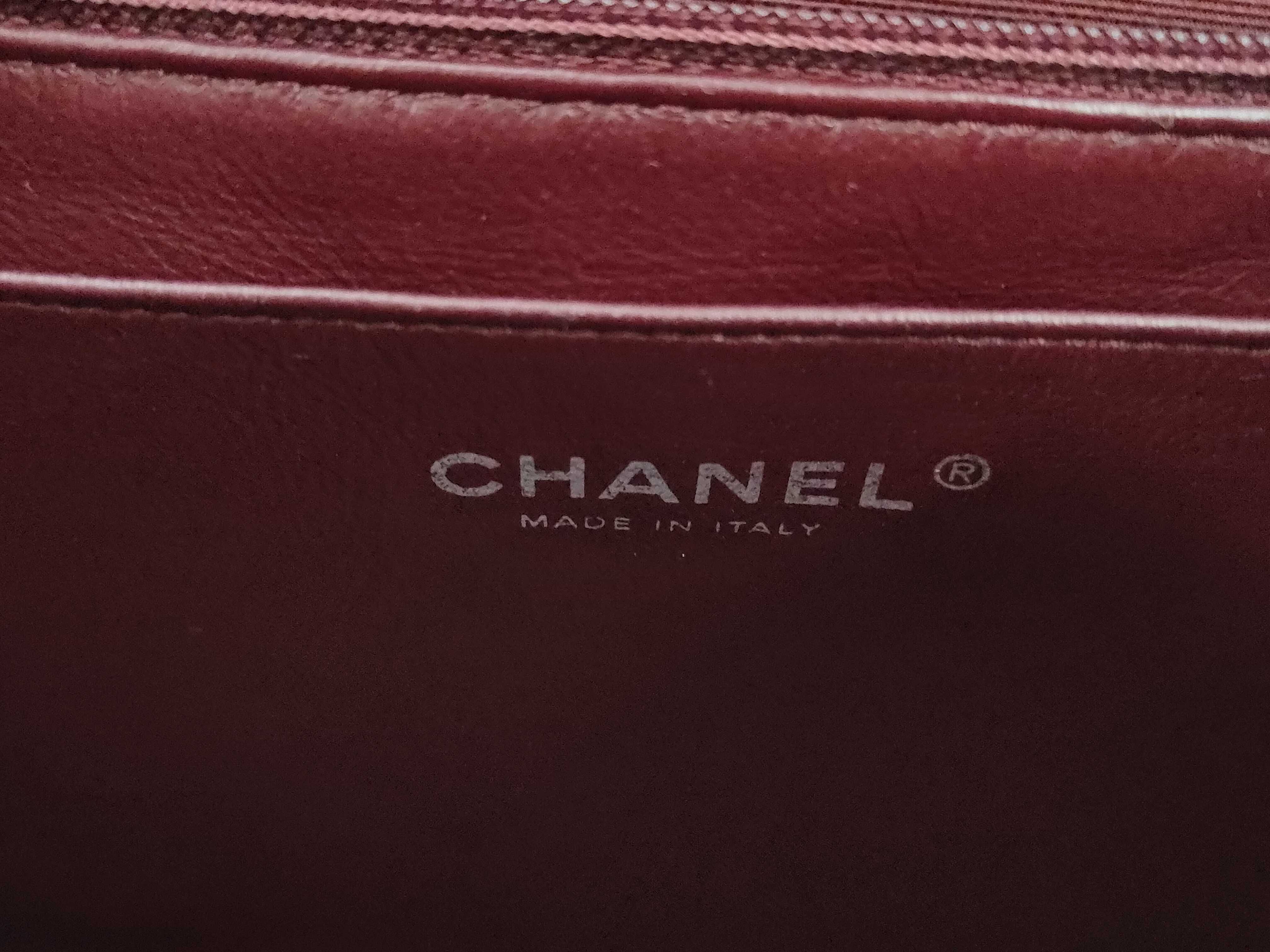 A28600 / Large Matelassé 30 / Chain Shoulder Bag / Silver Hardware / Serial Number 12-series Shoulder Bag — view 9