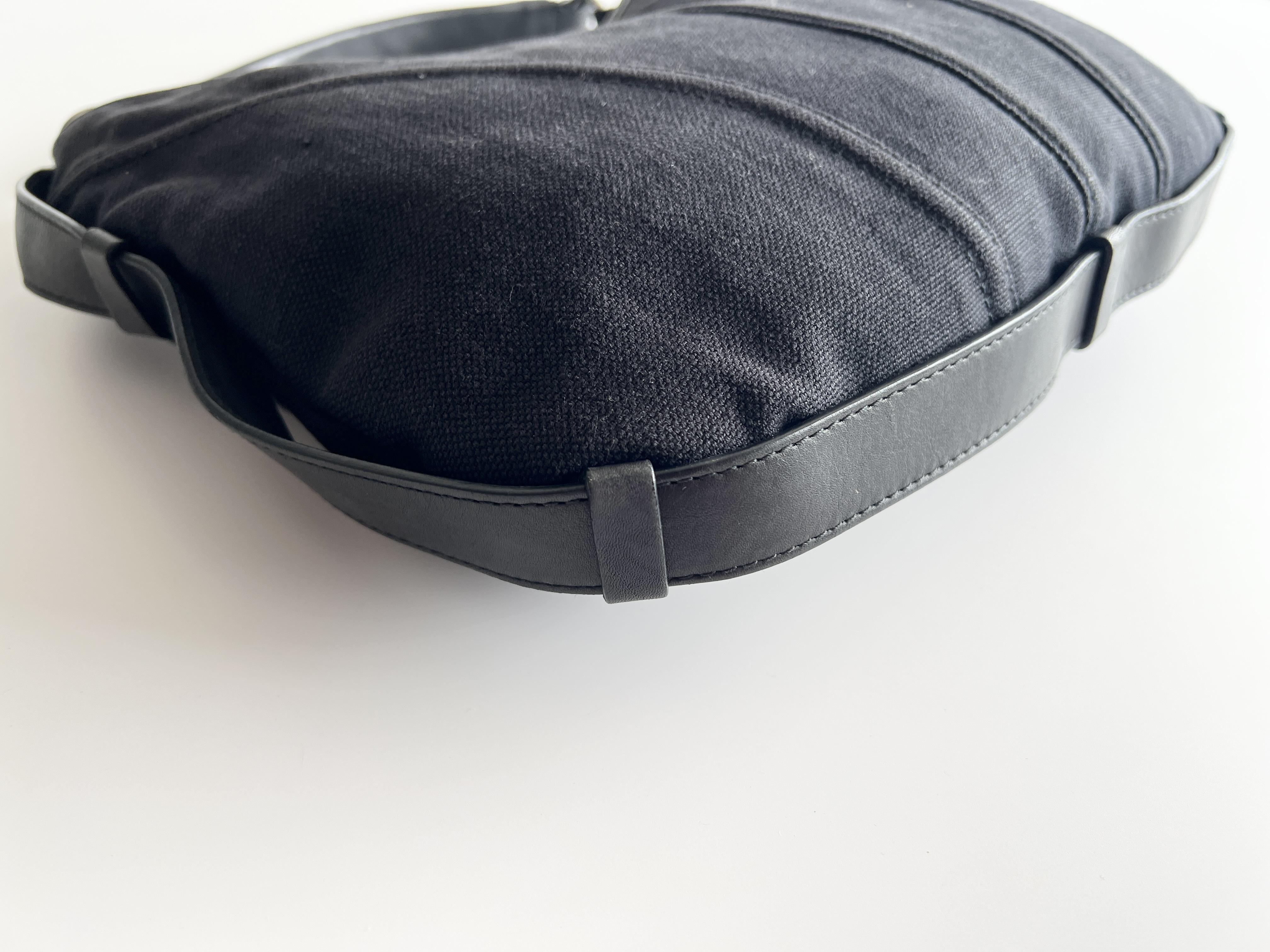Mombasa Canvas Leather Shoulder Bag (One-Shoulder Bag) — view 11
