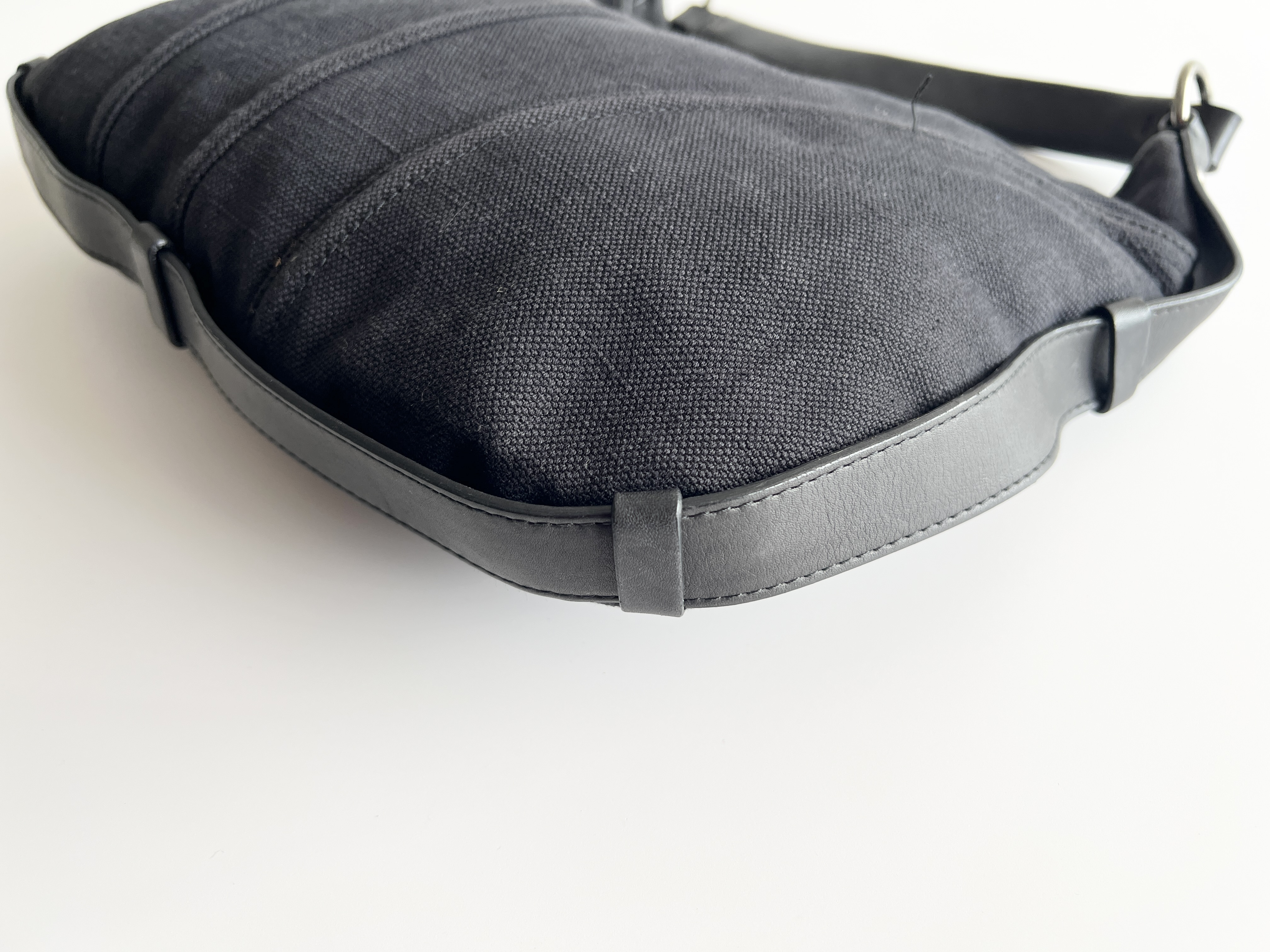 Mombasa Canvas Leather Shoulder Bag (One-Shoulder Bag) — view 10