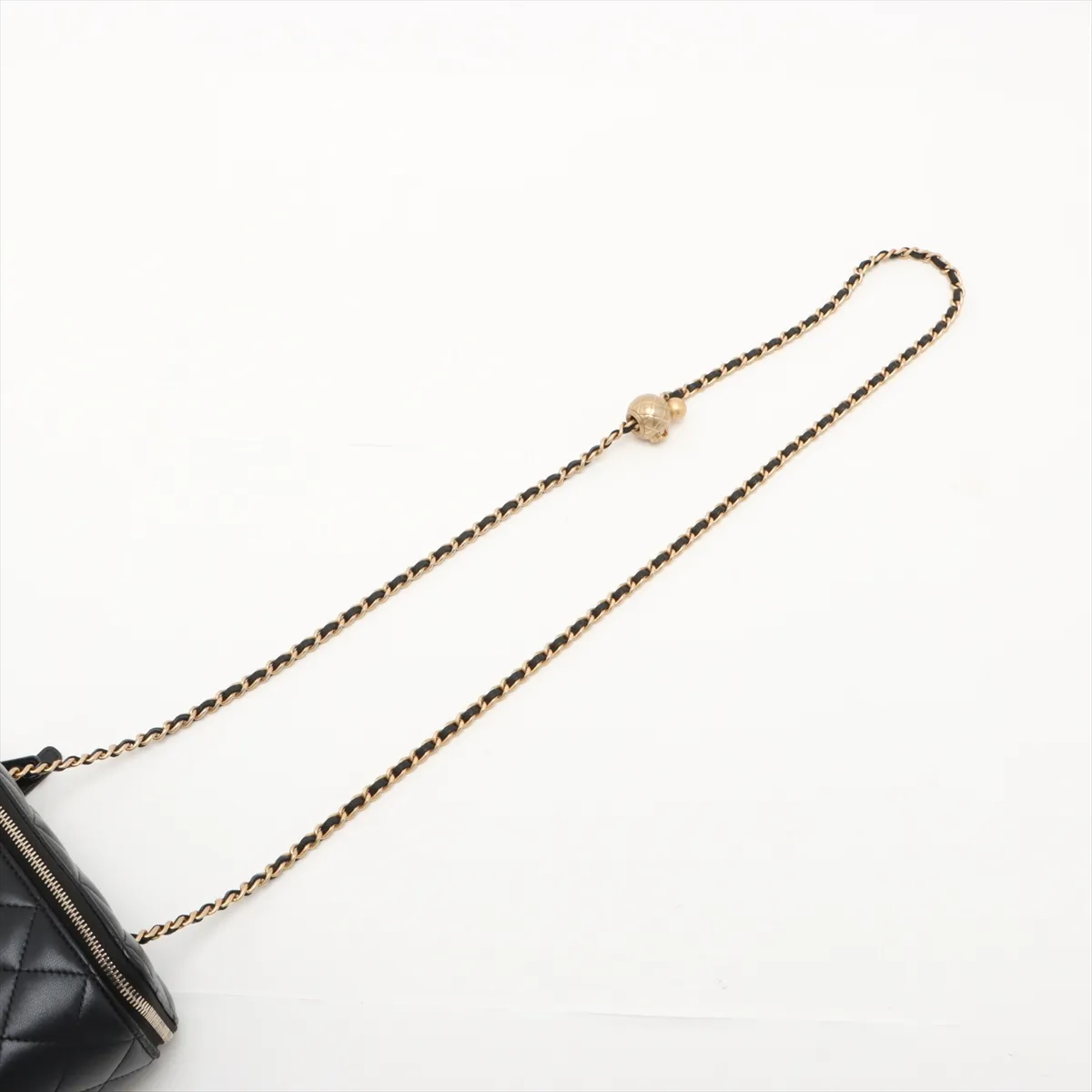 Matelasse Lambskin Chain Shoulder Bag Vanity Black Gold Hardware 31588672 31s — view 5