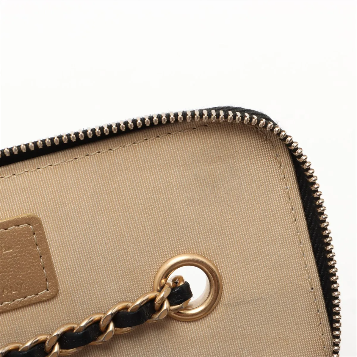 Matelasse Lambskin Chain Shoulder Bag Vanity Black Gold Hardware 31588672 31s — view 8