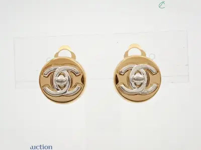 Coco Mark Turnlock Earrings