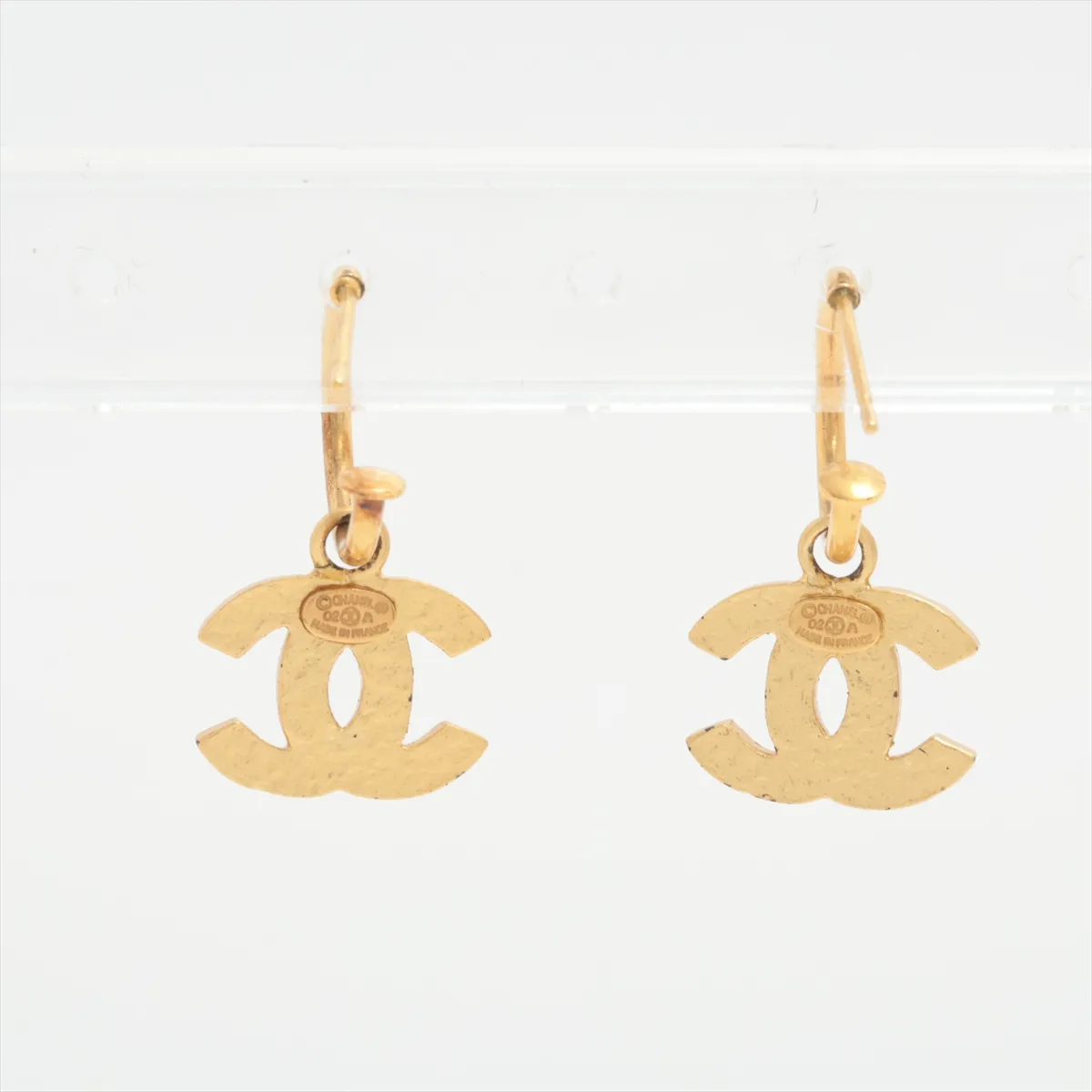 Coco Mark 02A Earrings (Pair) GP x Rhinestone Gold x Black. — view 3