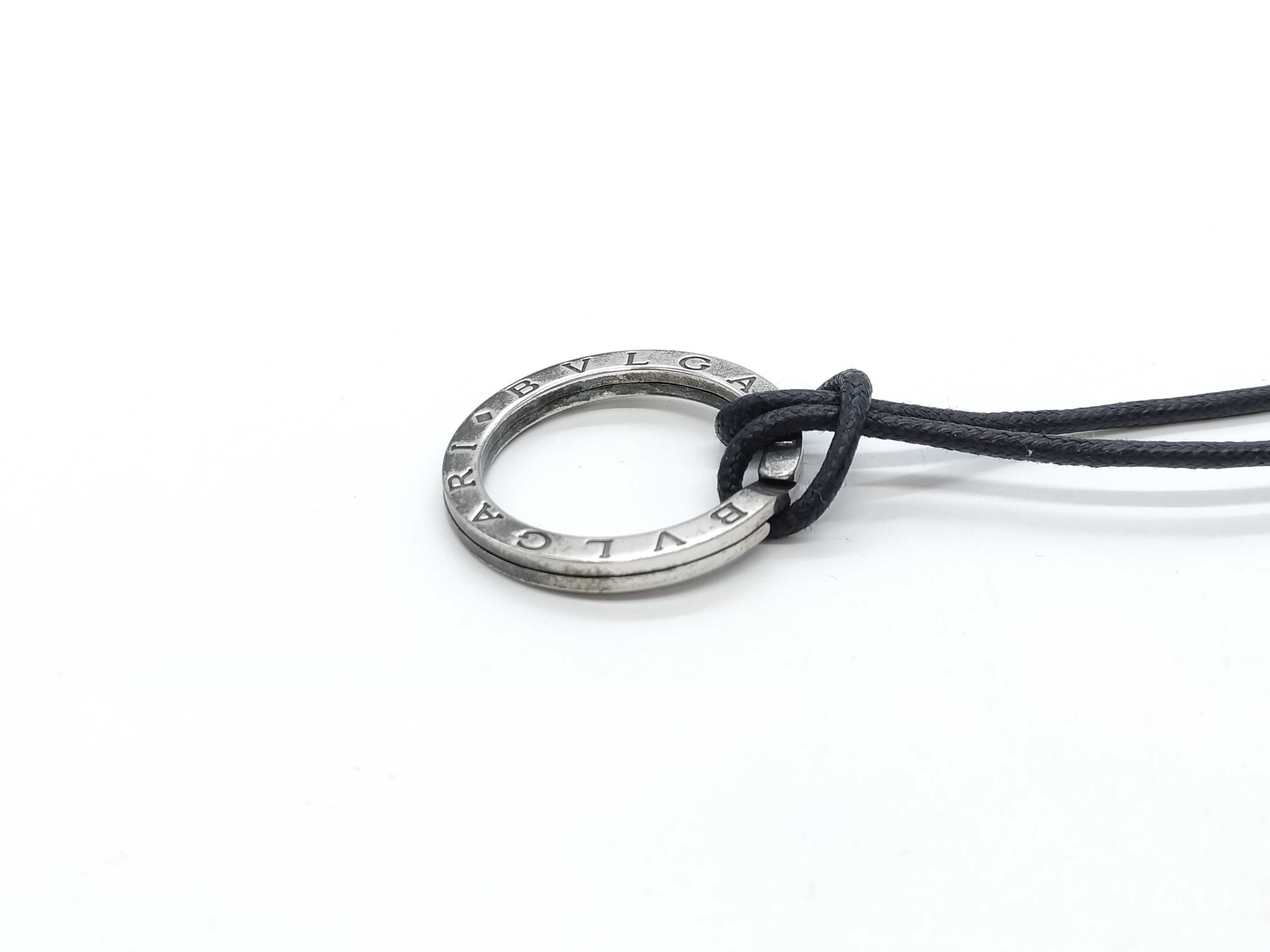 necklace — view 3