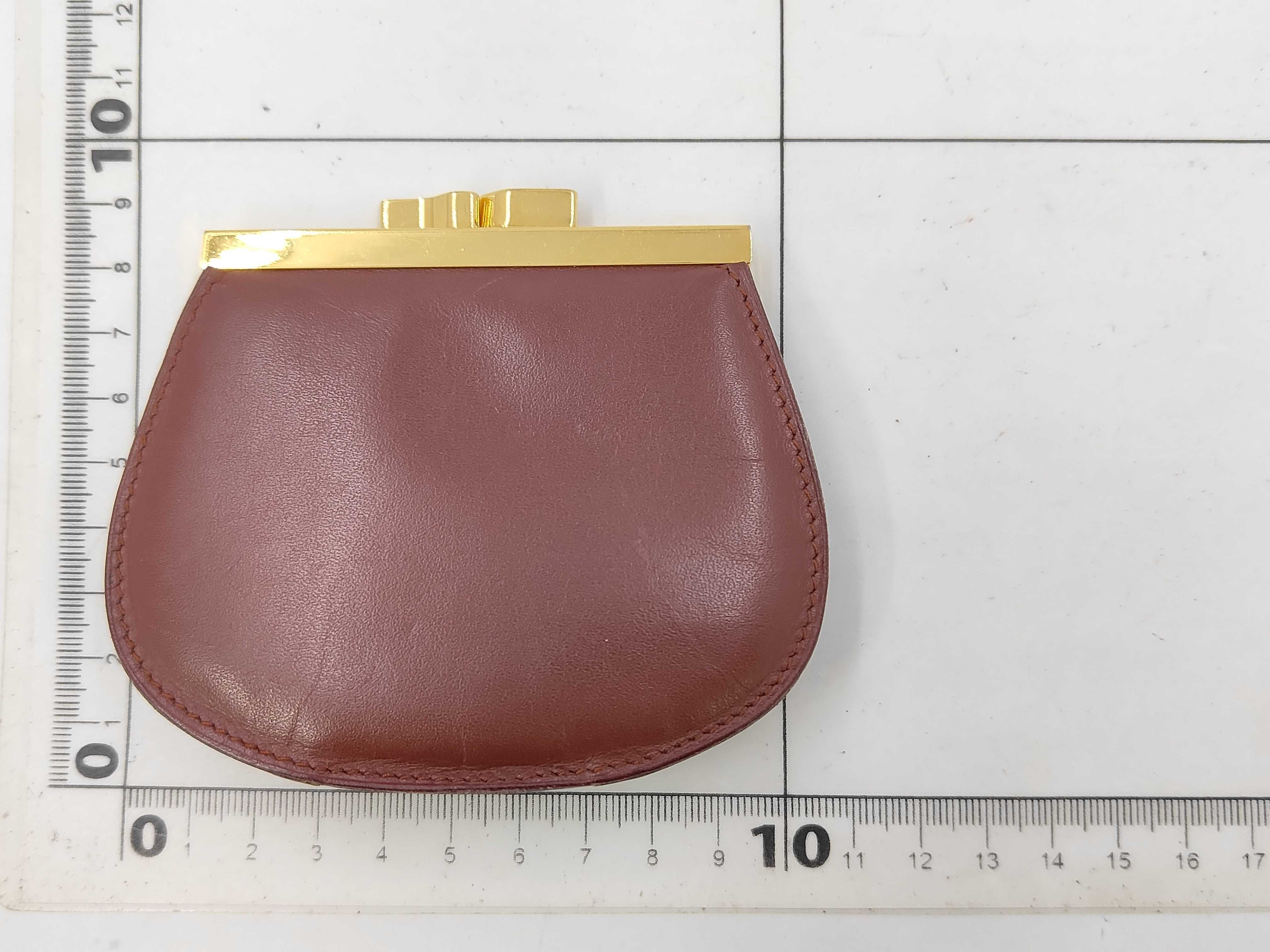 Must Line coin purse — view 2