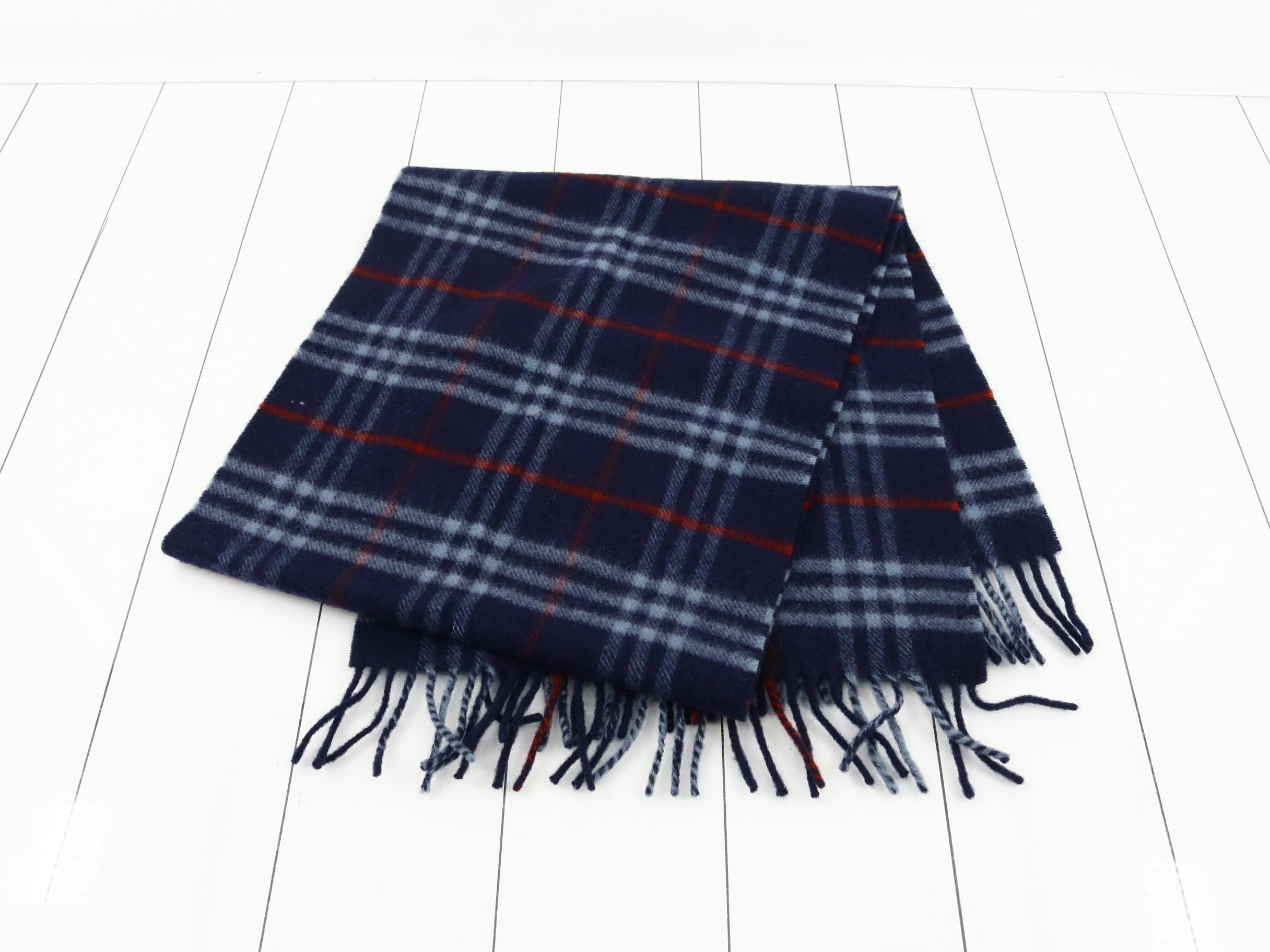 Other lines: Small items, accessories, and scarves — view 3