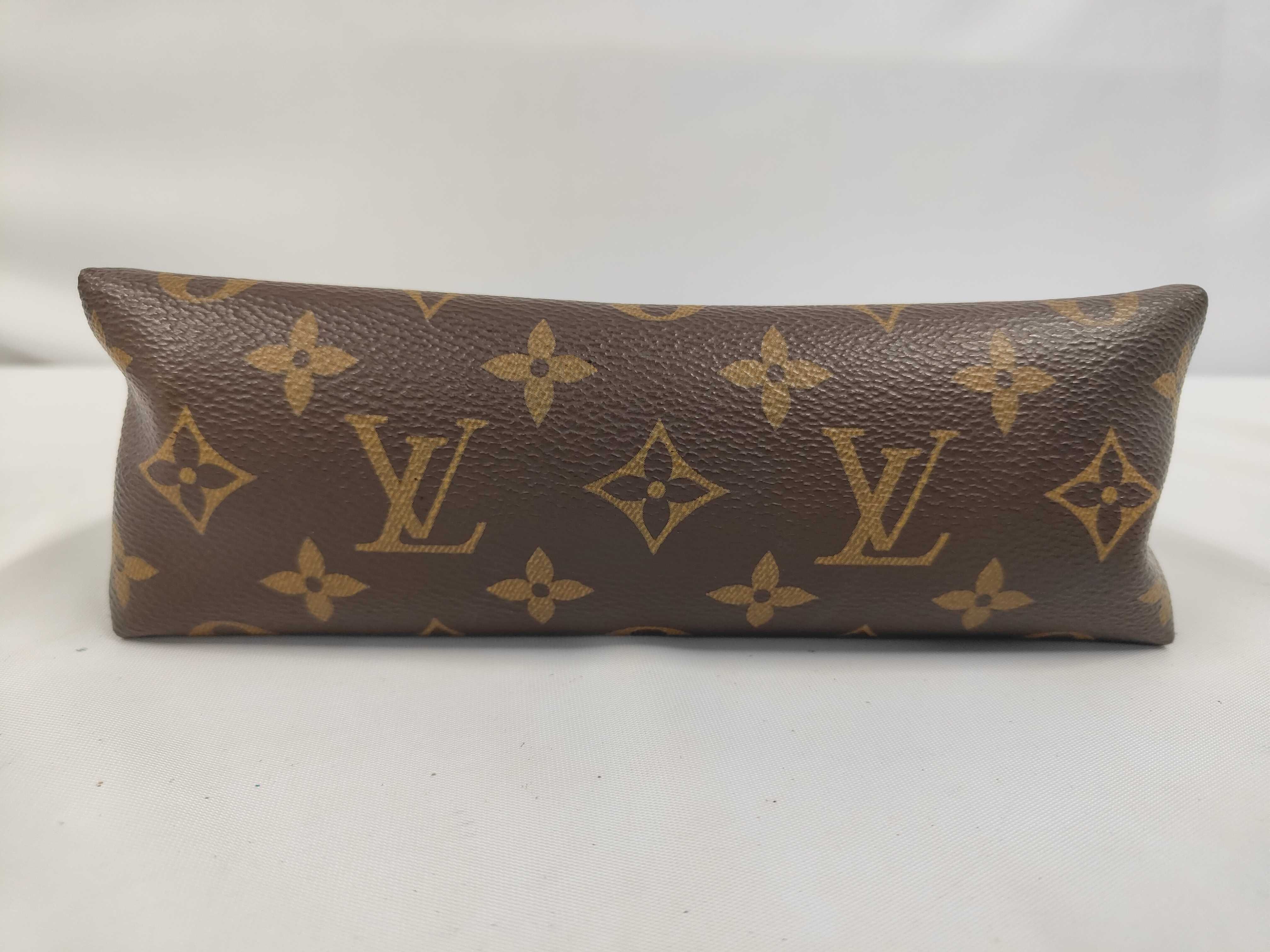 handbag — view 3