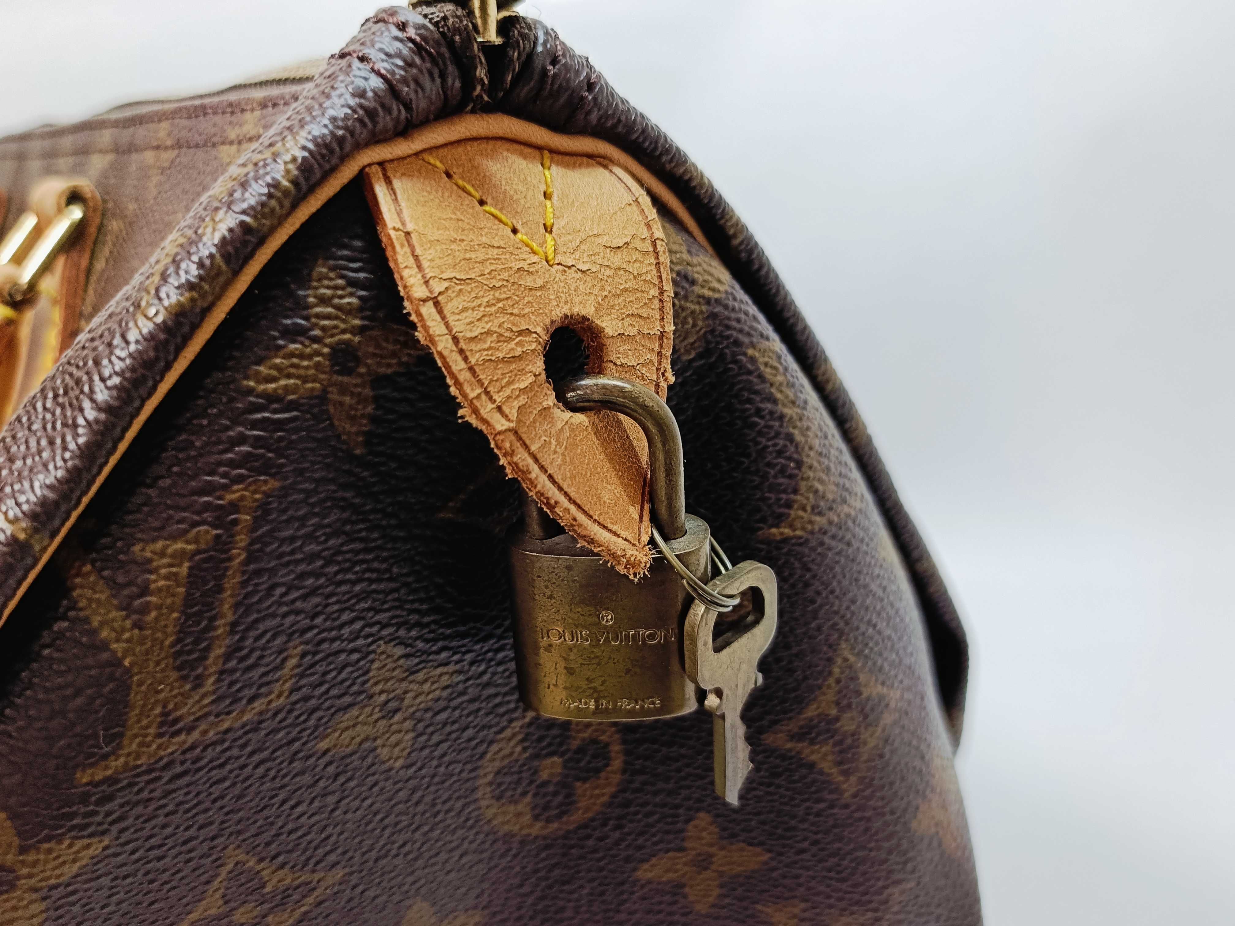 Monogram M41106 Speedy 40 Boston bag with broken zipper. — view 15