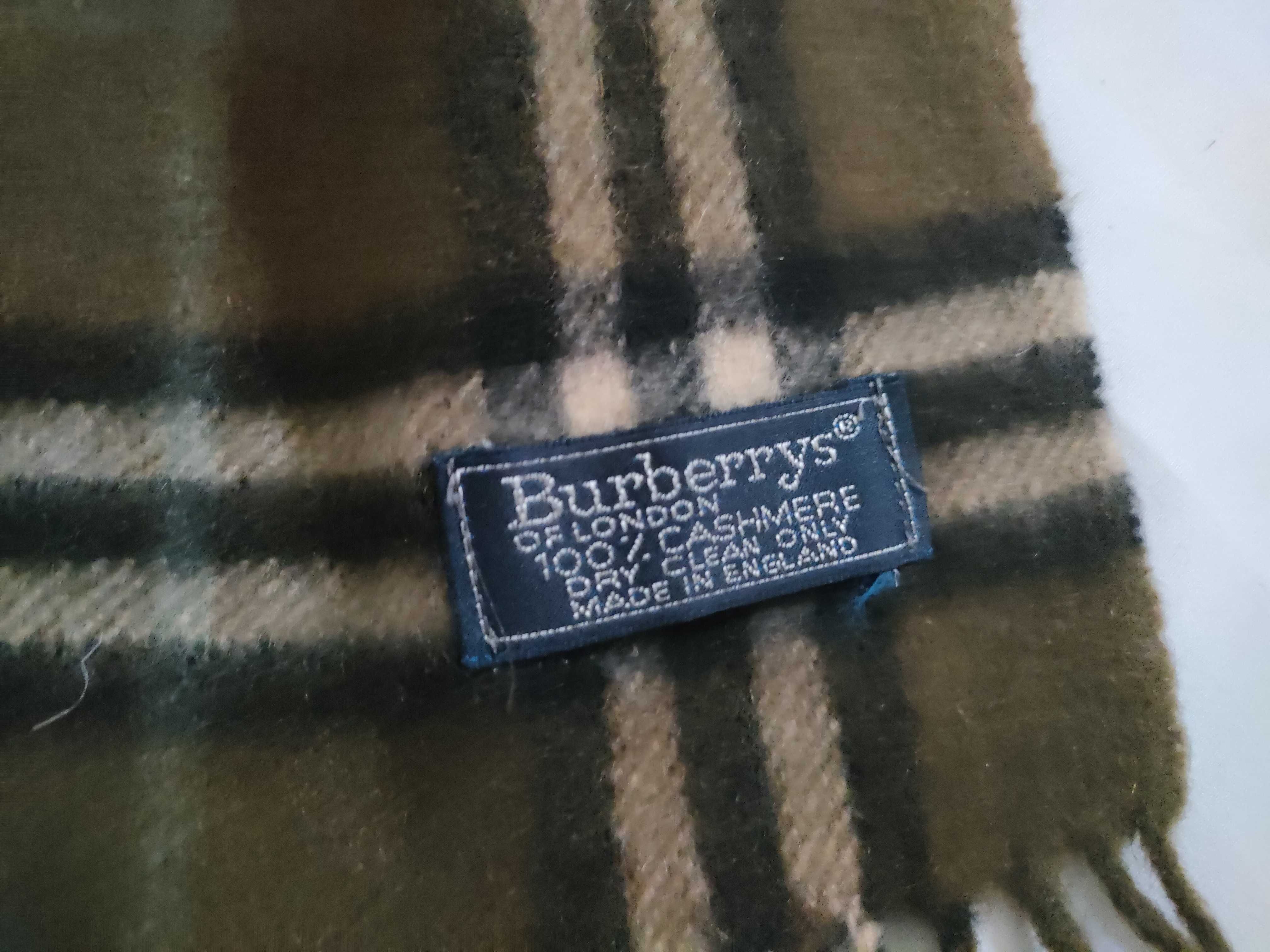 100% Cashmere Scarf, Nova Check Pattern, and other accessories. — view 6
