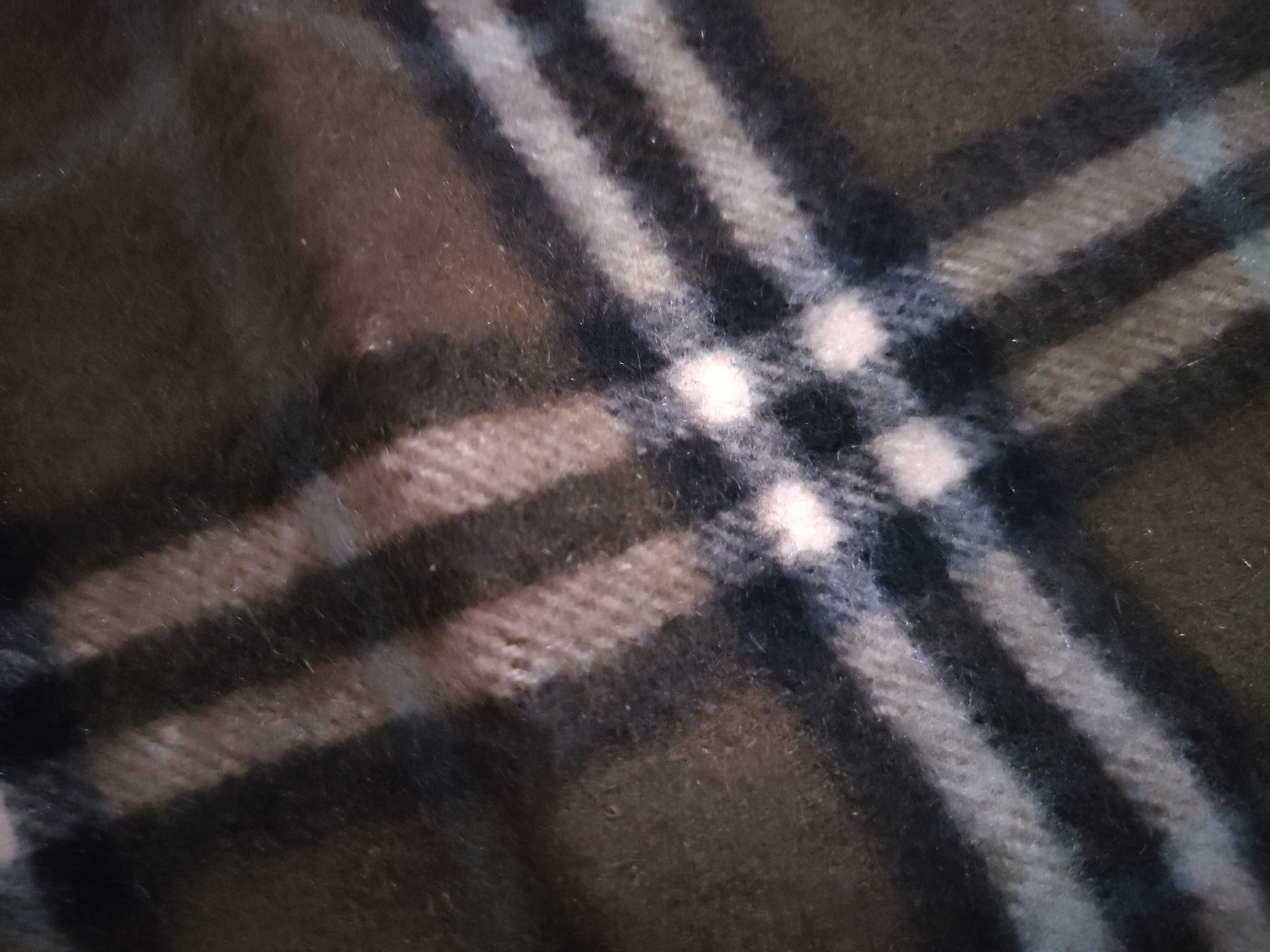 100% Cashmere Scarf, Nova Check Pattern, and other accessories. — view 8