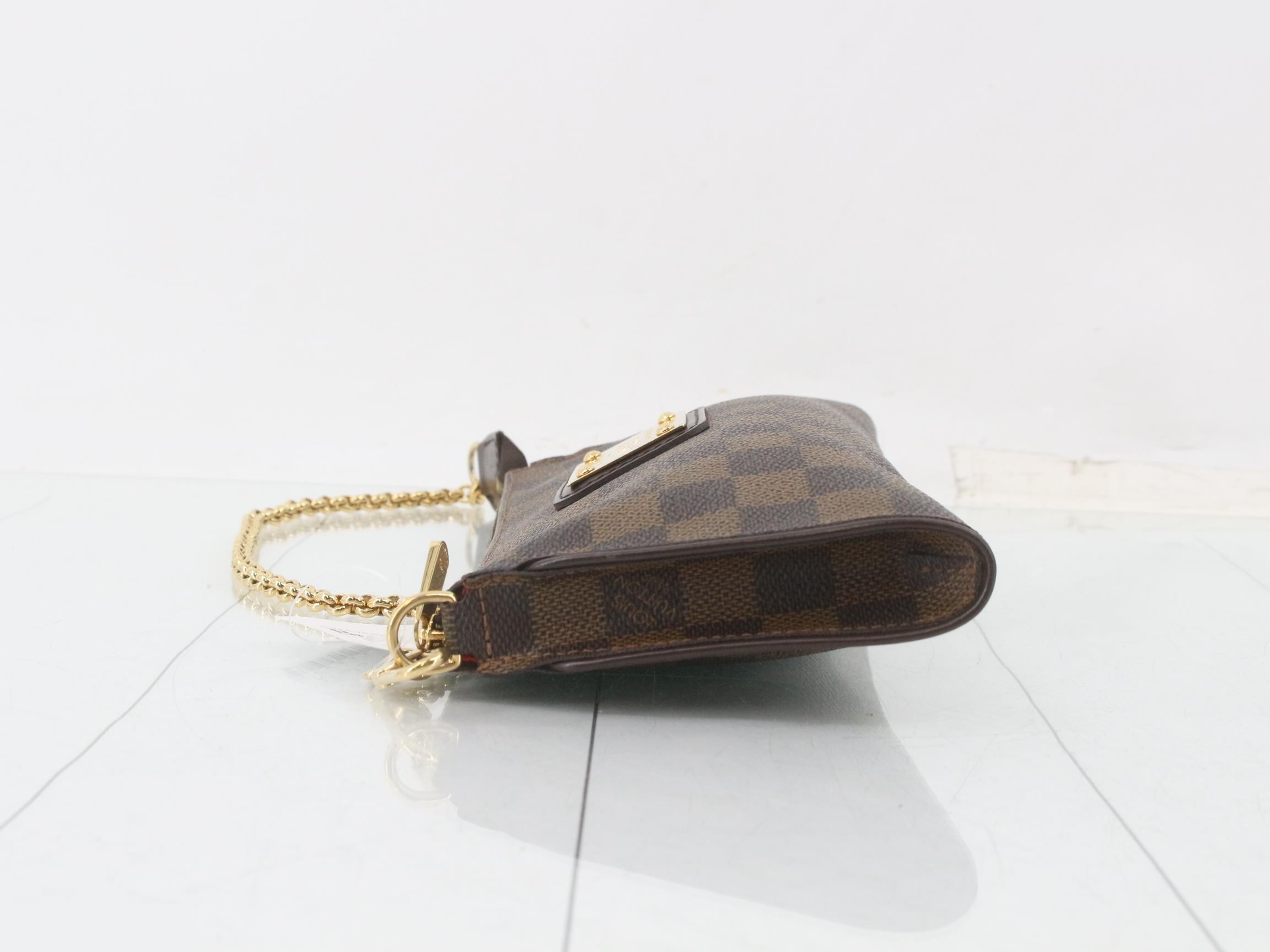 Sophie with shoulder strap — view 4