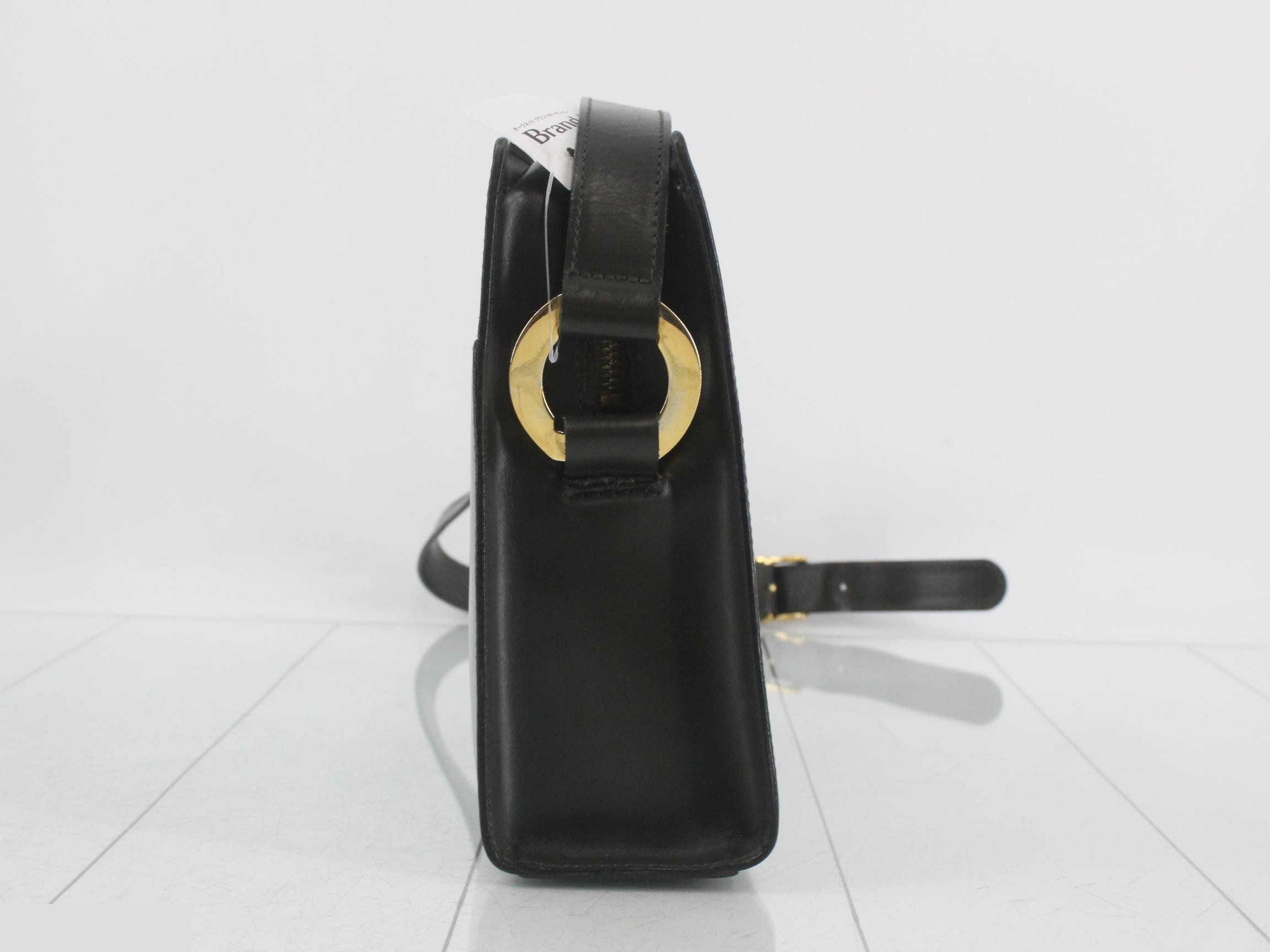 Circle Logo Leather Shoulder Bag — view 3