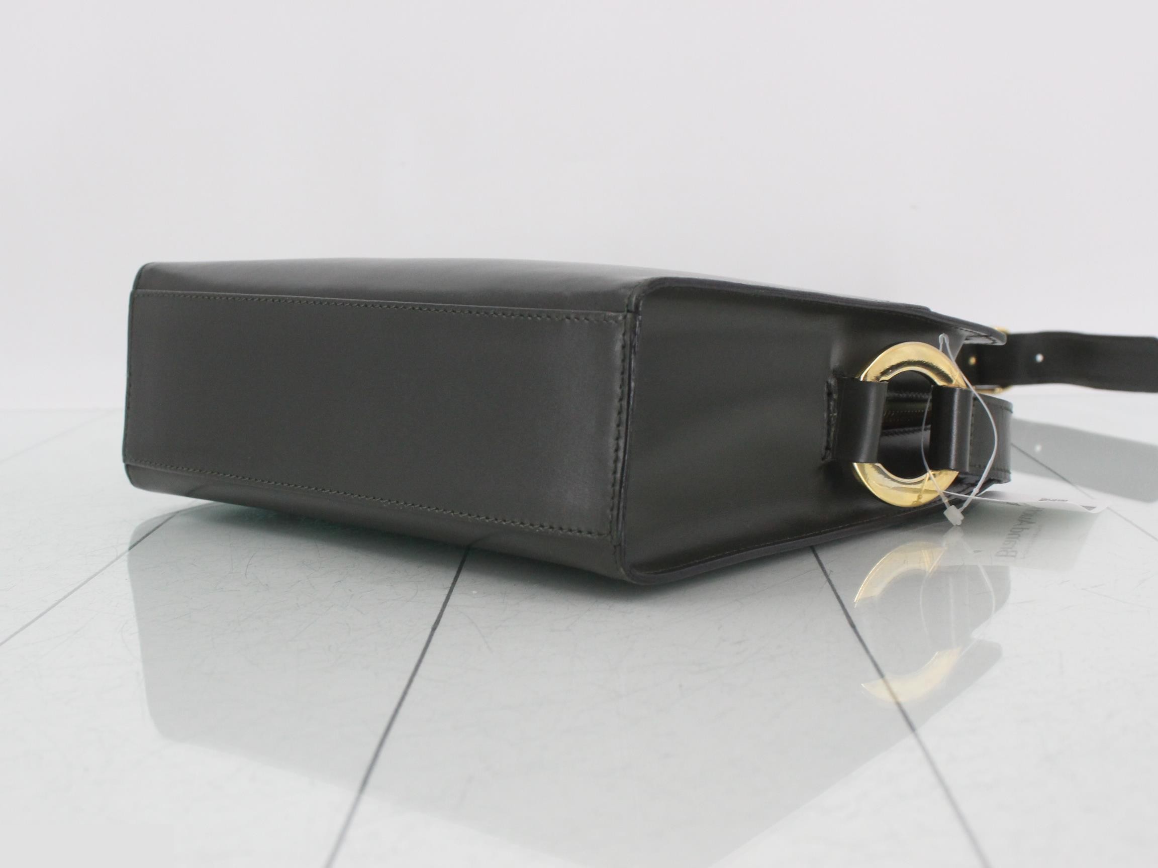 Circle Logo Leather Shoulder Bag — view 6