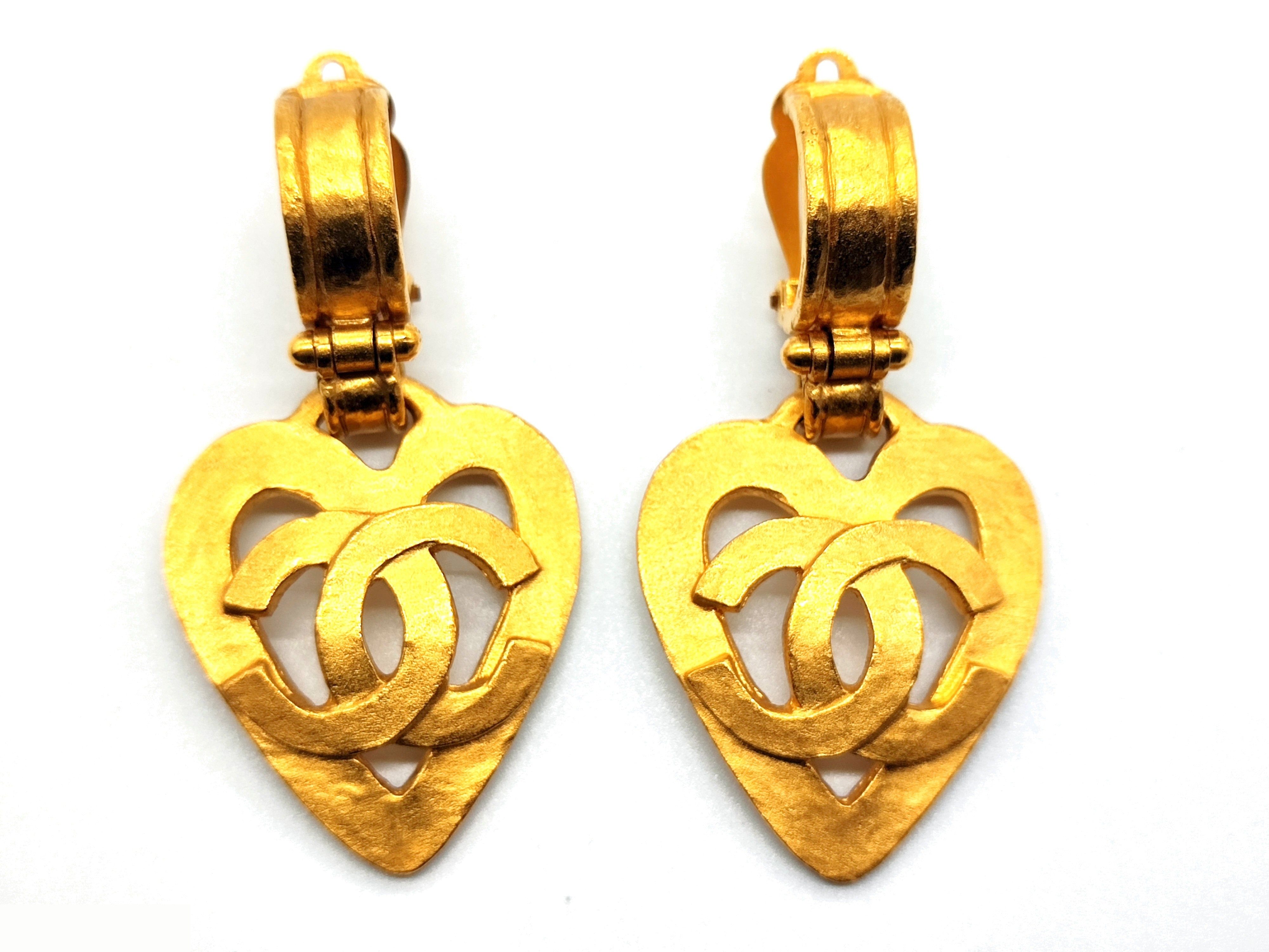 Coco Mark Heart Swing Earrings 95P — view 3