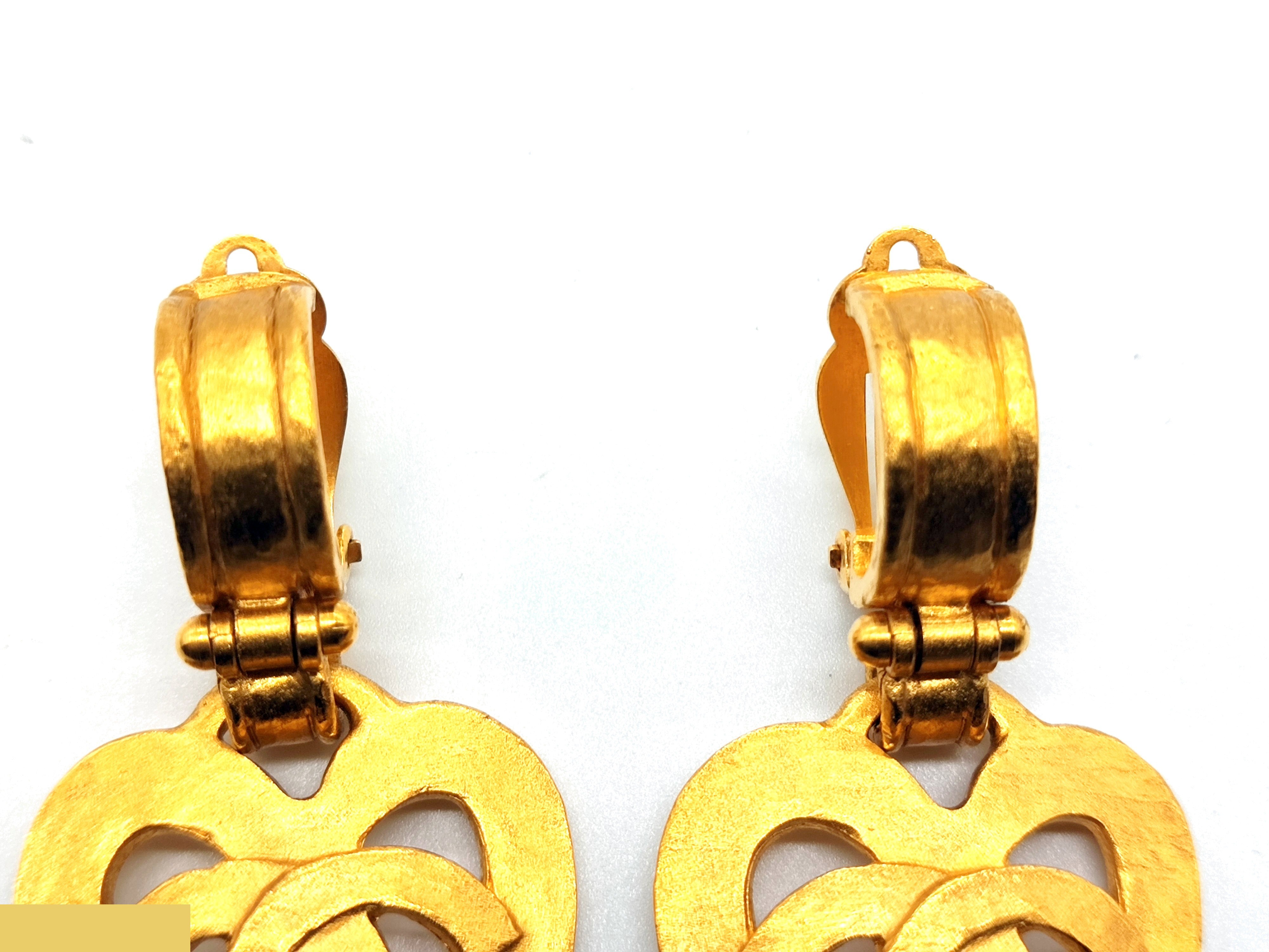 Coco Mark Heart Swing Earrings 95P — view 5