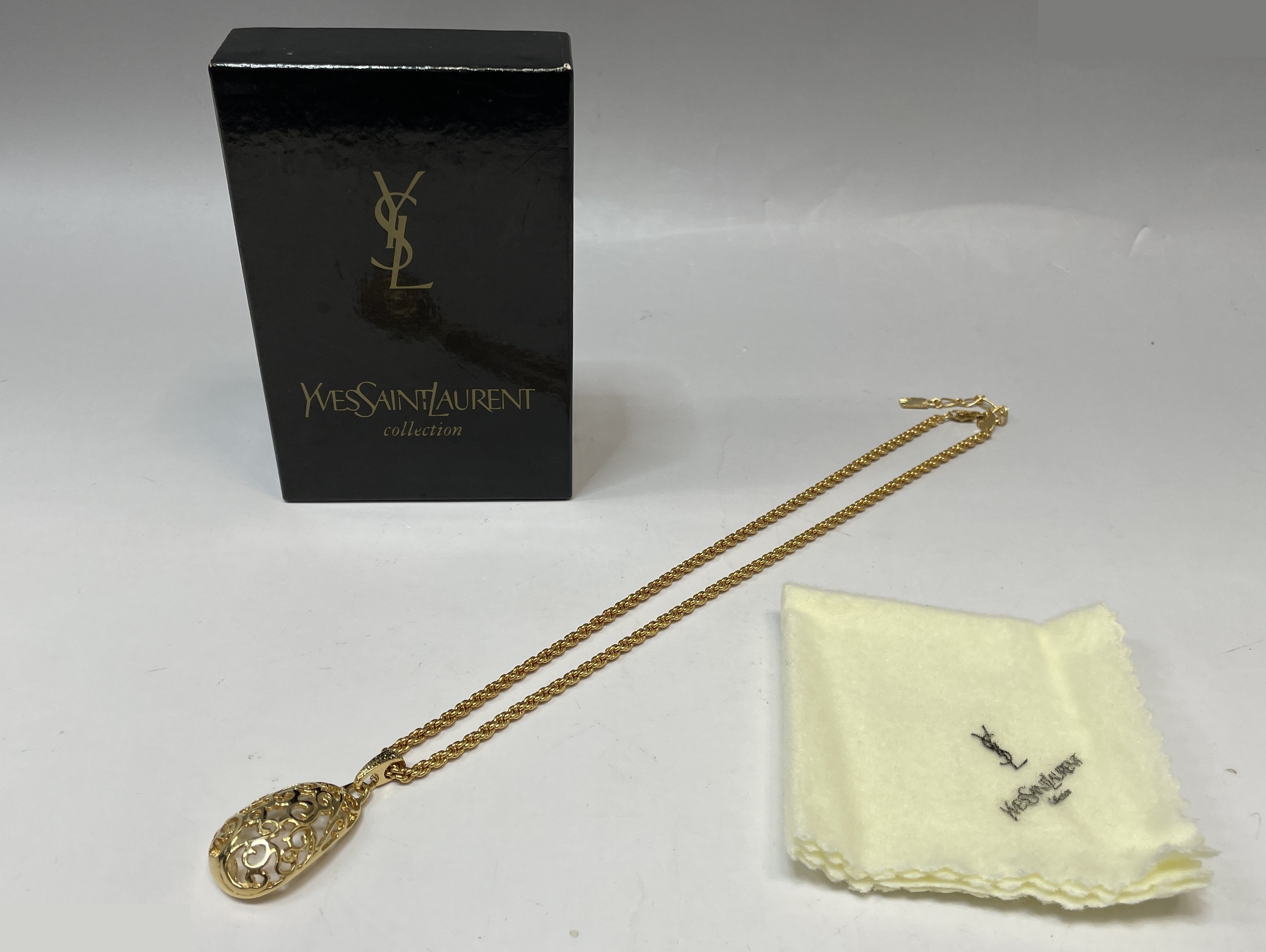 Necklace Pendant, Gold, Weight 26.5g, Total Length 46cm — view 2