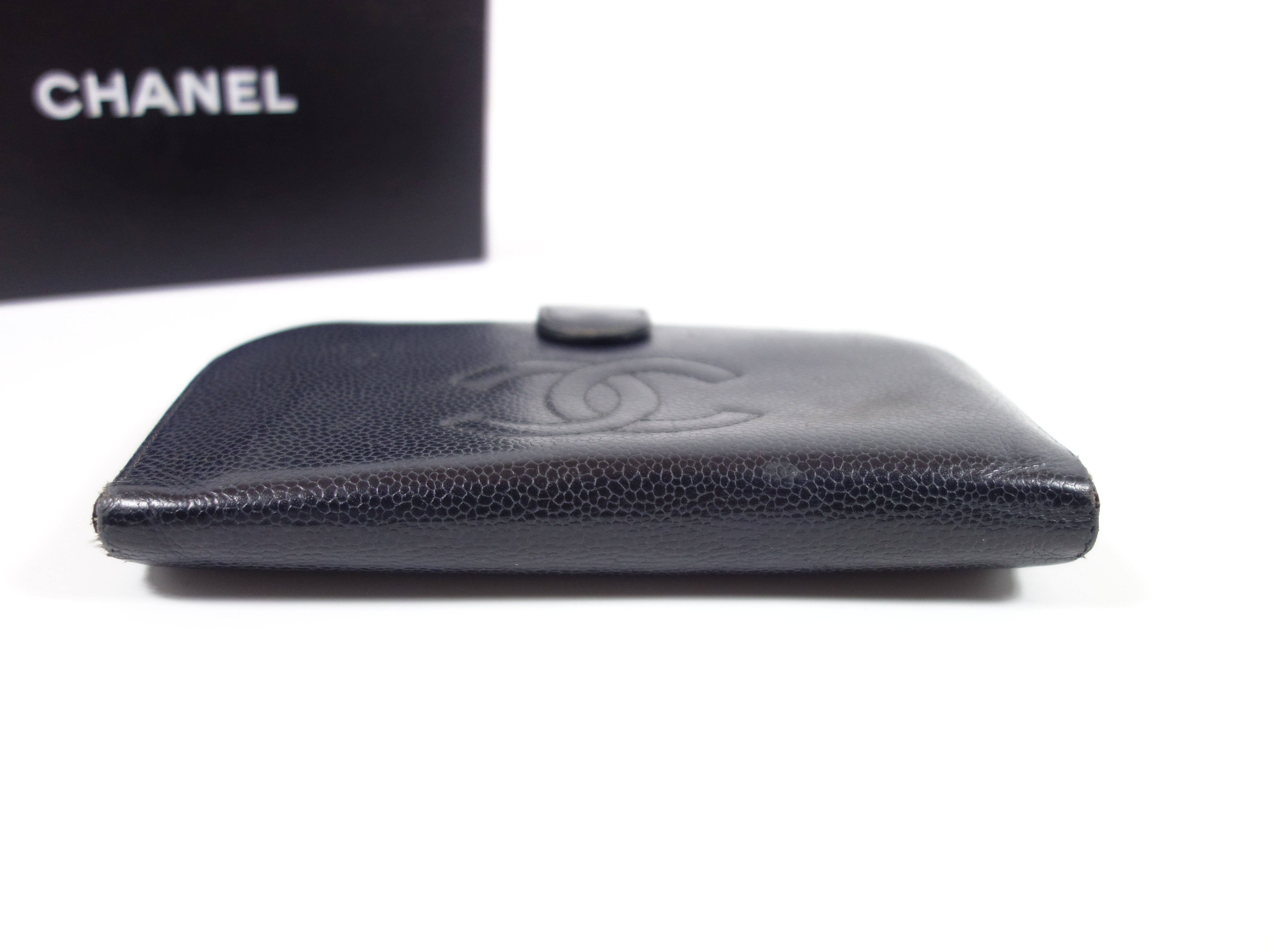 Caviar skin (bags) and wallets — view 3