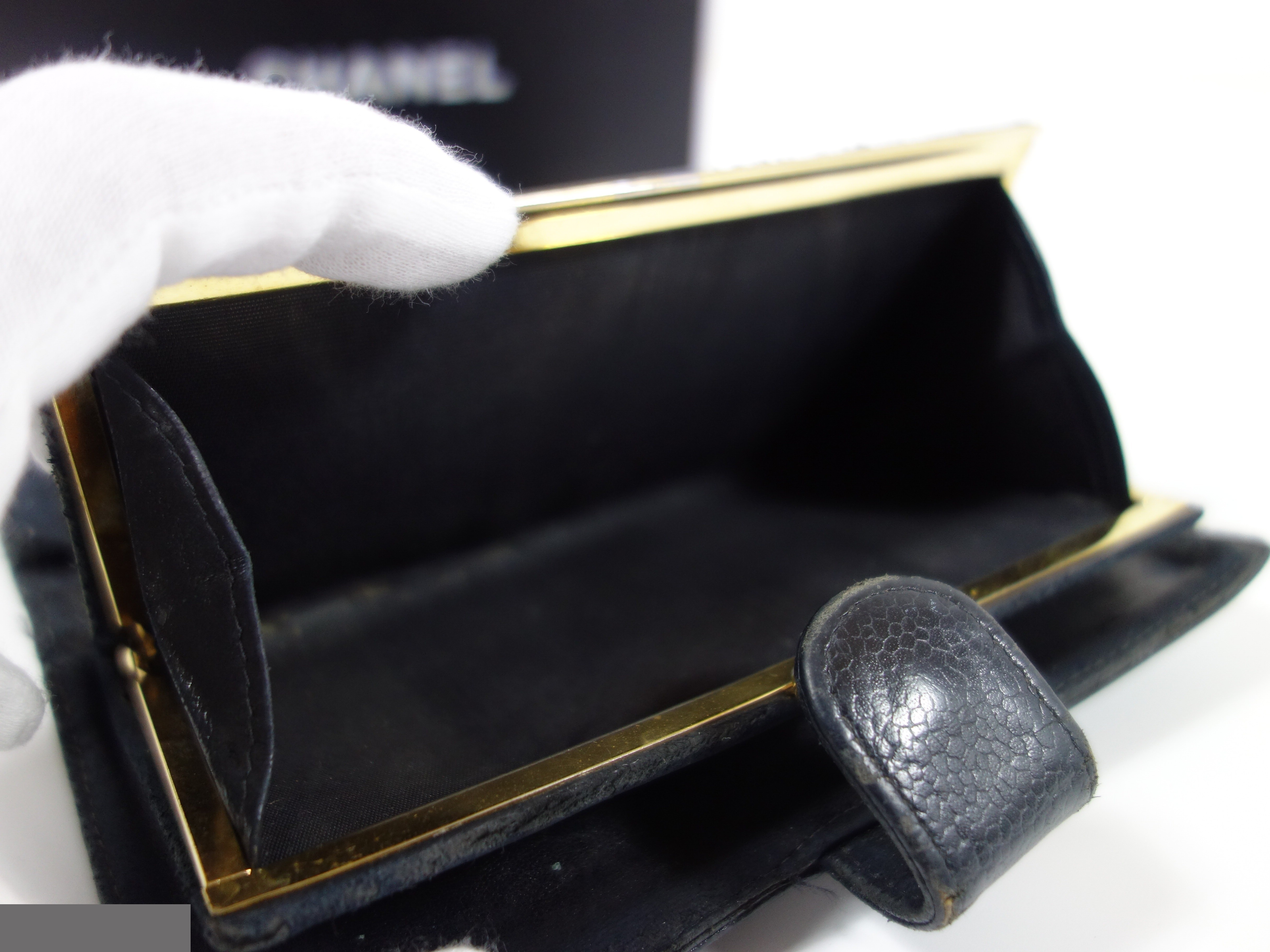 Caviar skin (bags) and wallets — view 5