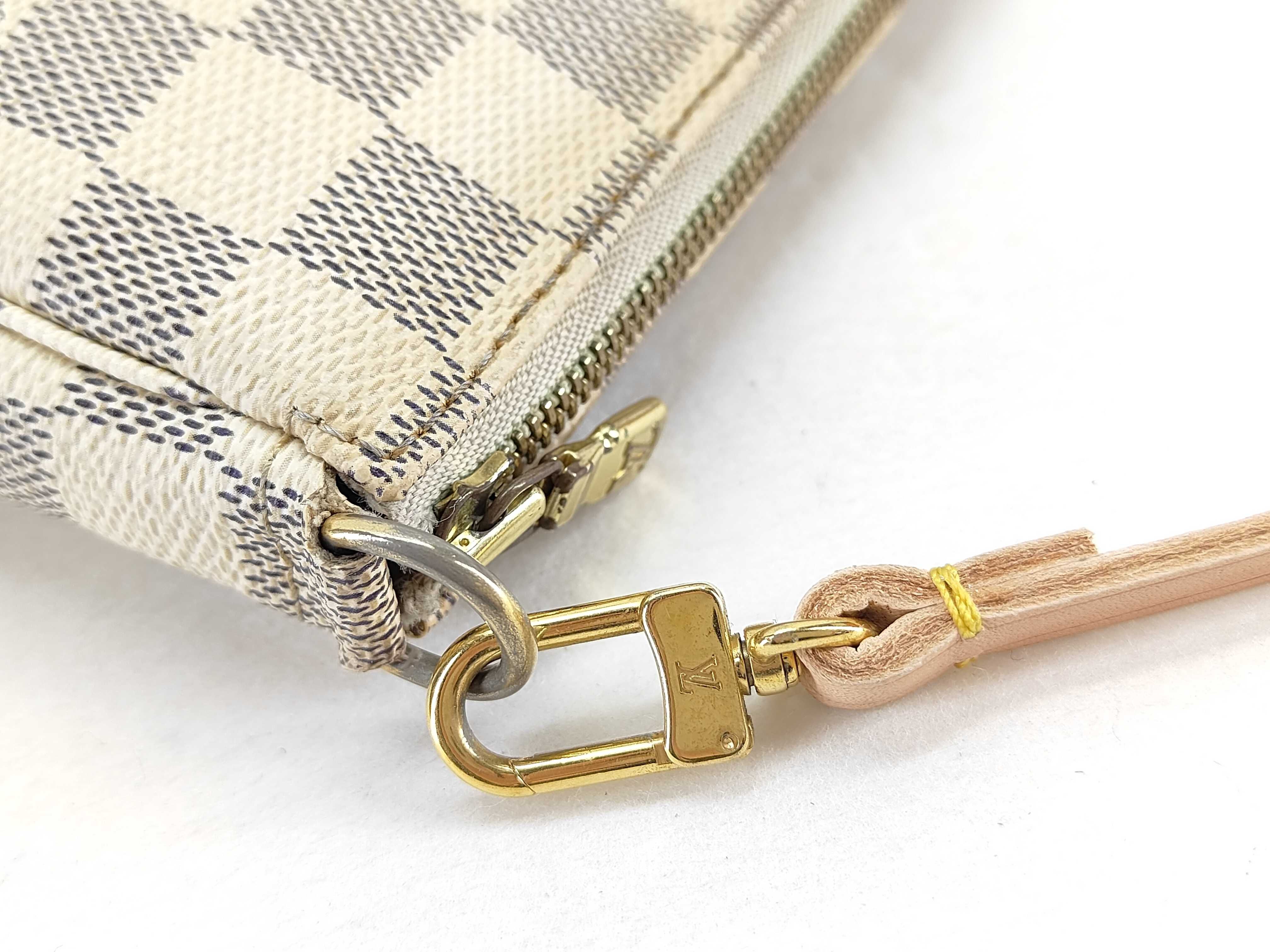 Damier Azur Louis Vuitton Damier Azur Accessoires Accessory Pouch — view 6