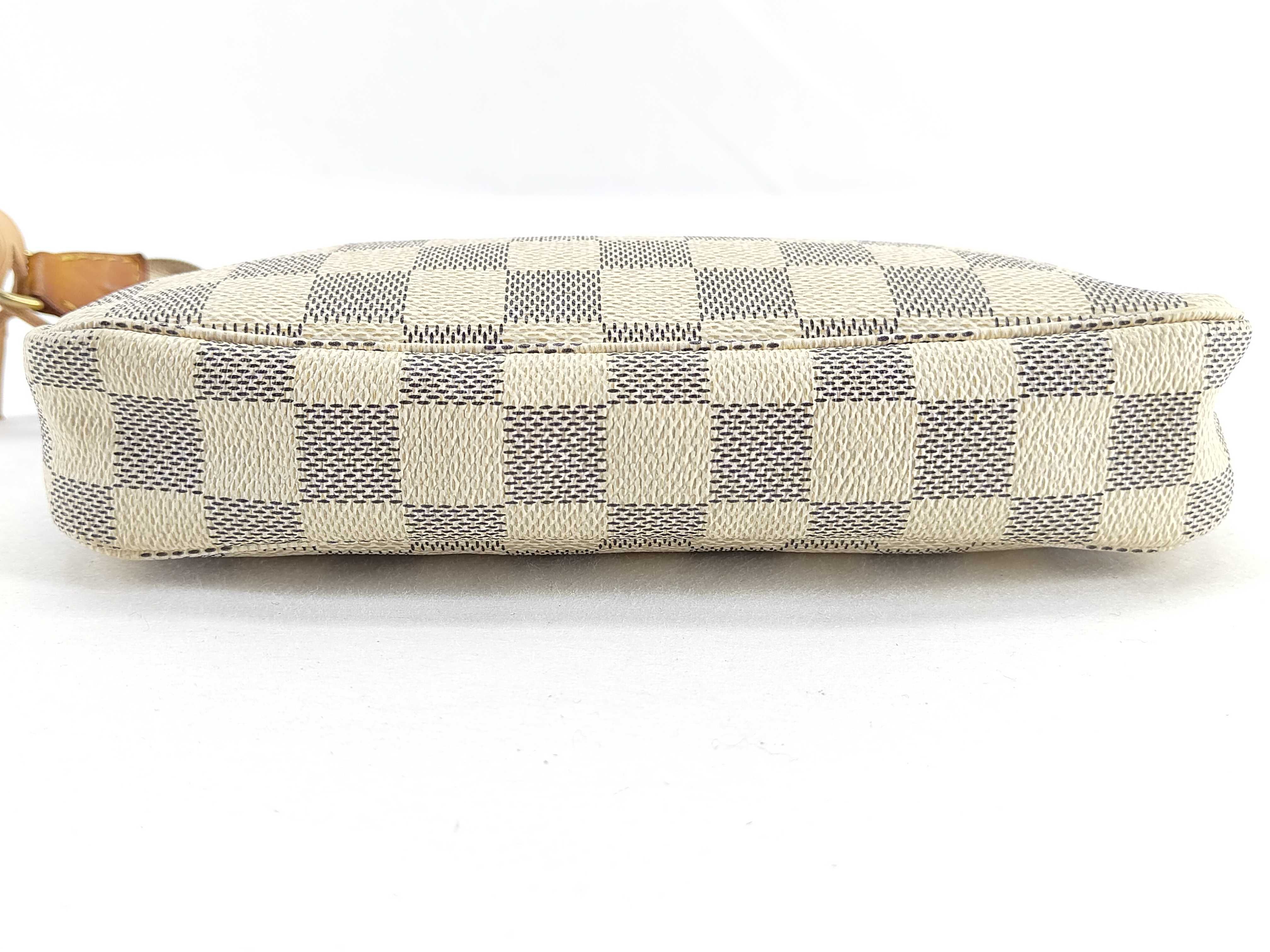 Damier Azur Louis Vuitton Damier Azur Accessoires Accessory Pouch — view 10