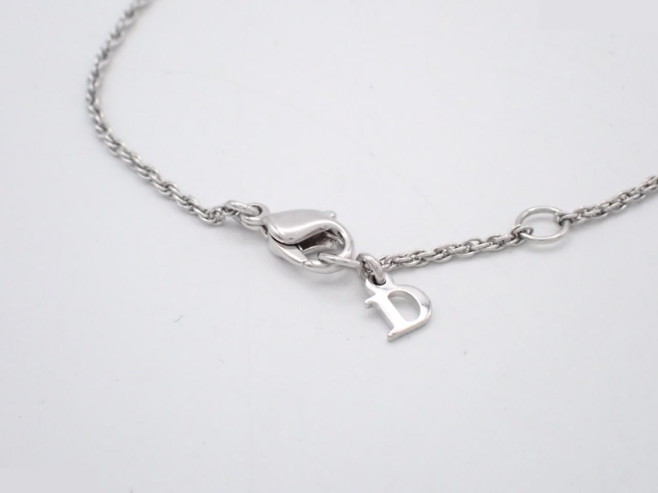 Other items in the line: Precious metal bracelets and bangles (metal), wrist circumference approximately 19.5 cm. — view 3