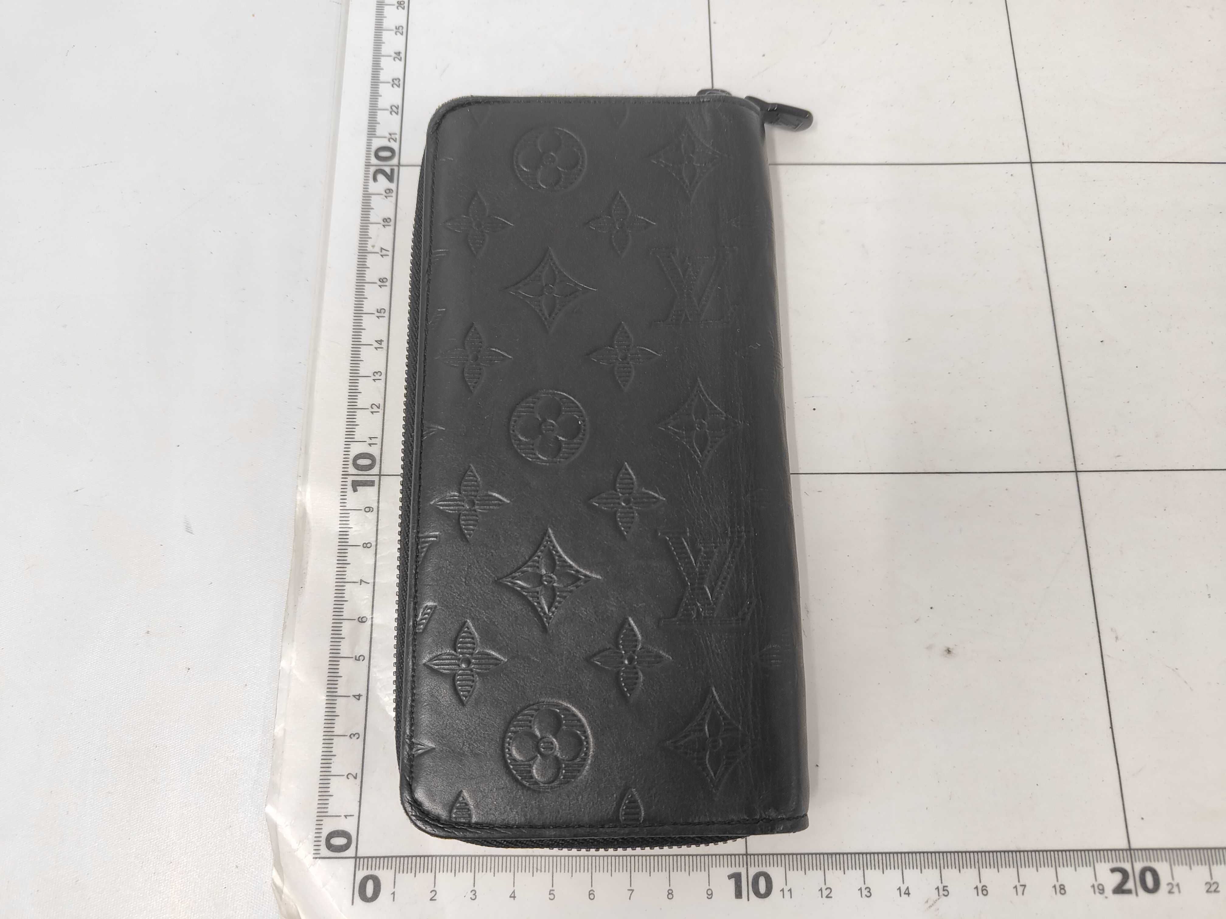 Shadow Zippy Wallet Vertical Noir CA2149 Wallet — view 2