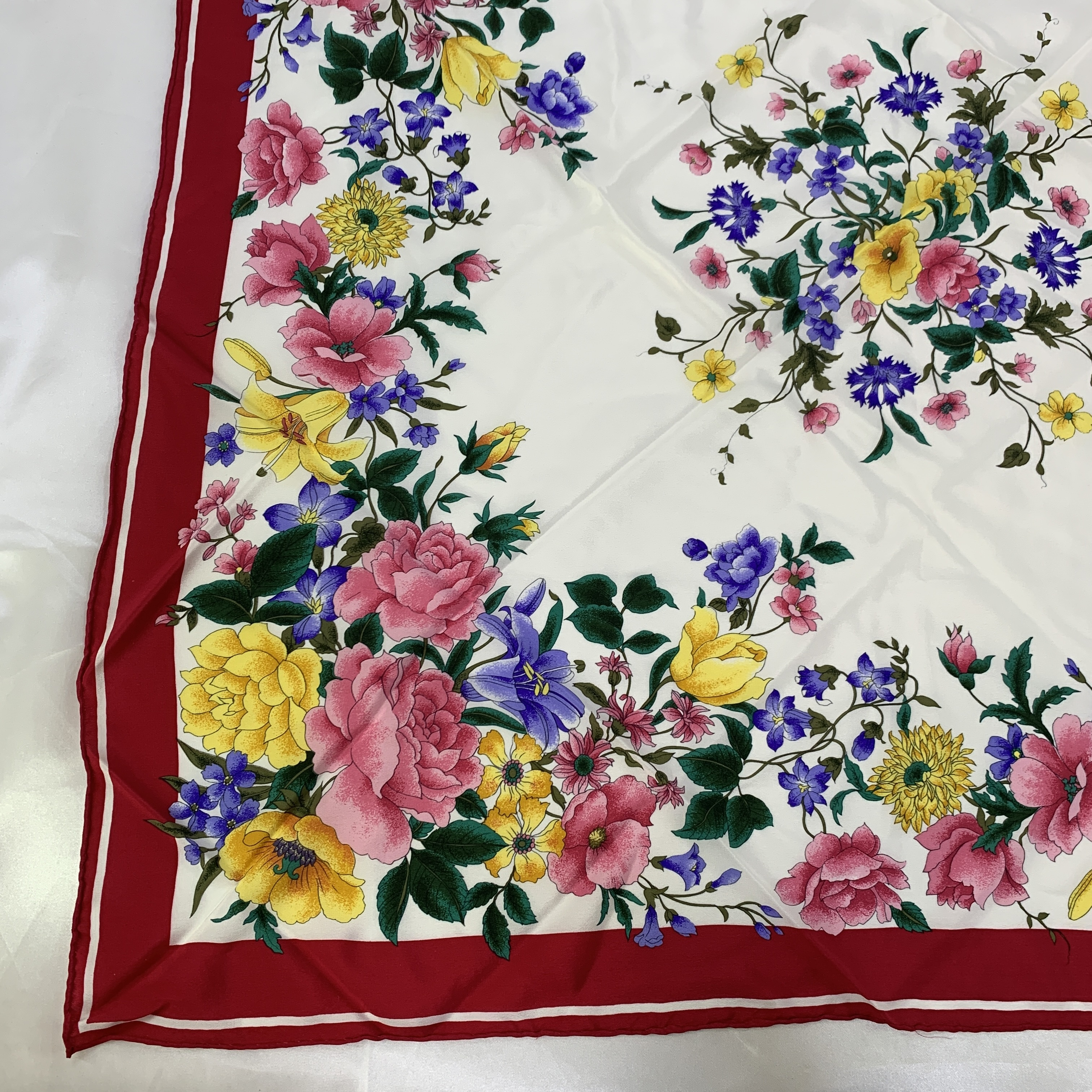 scarves and other accessories — view 5