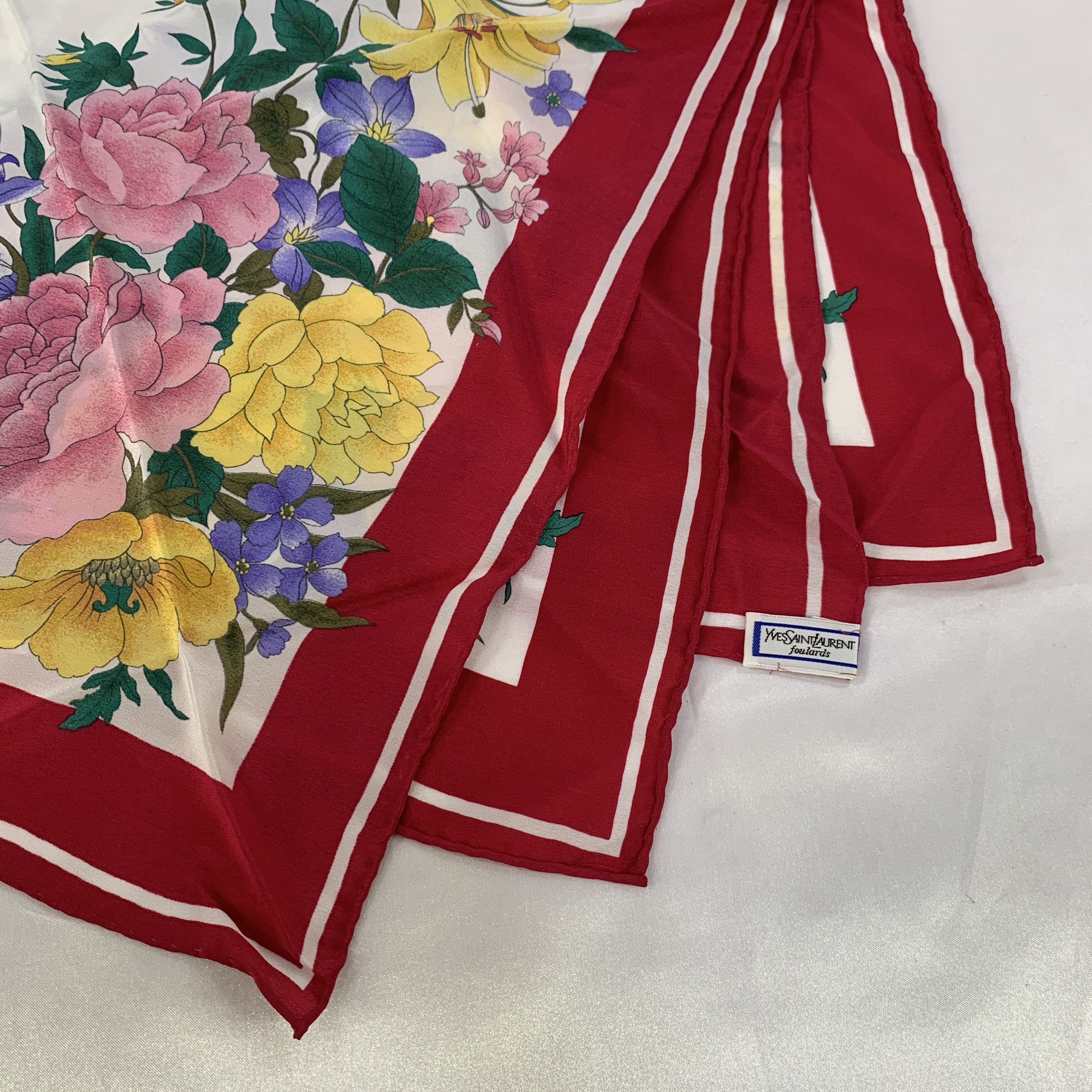 scarves and other accessories — view 7