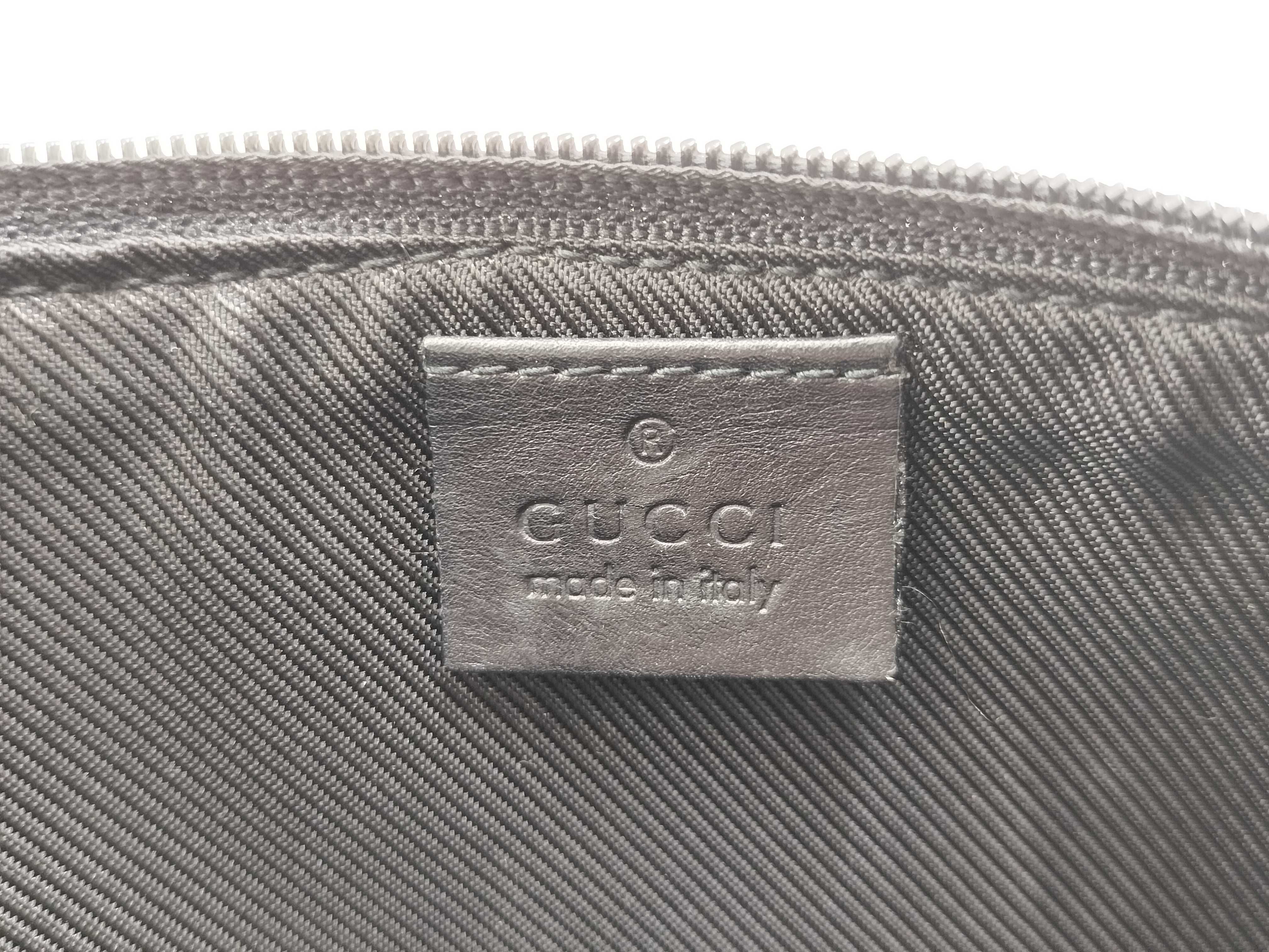 GG Canvas Gucci Handbag Pouch — view 13