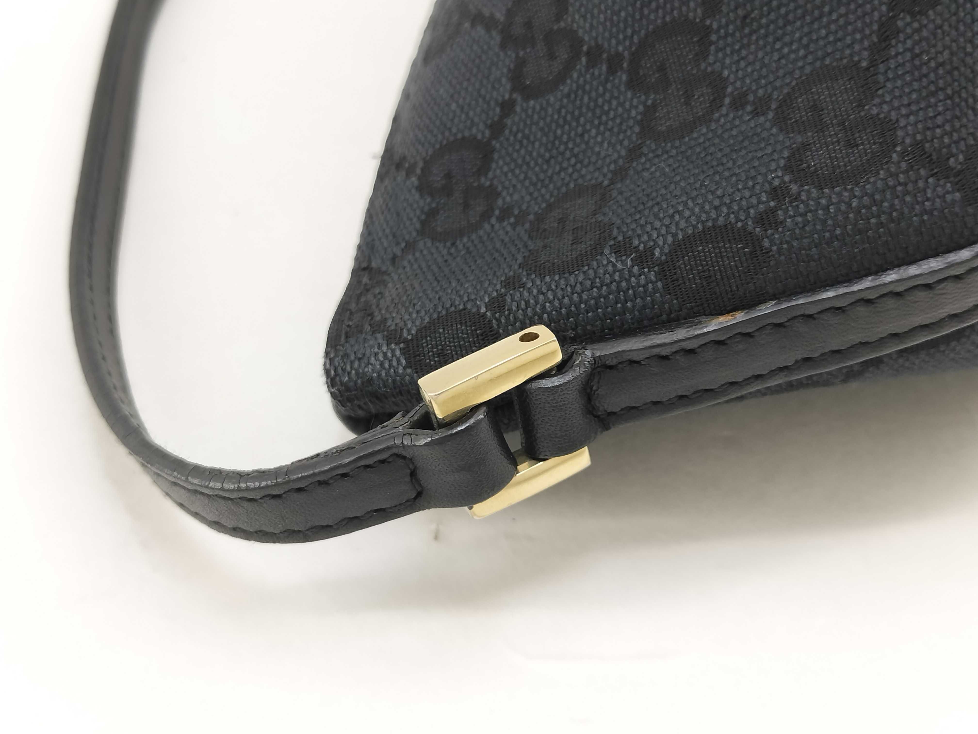 GG Canvas Gucci Handbag Pouch — view 7