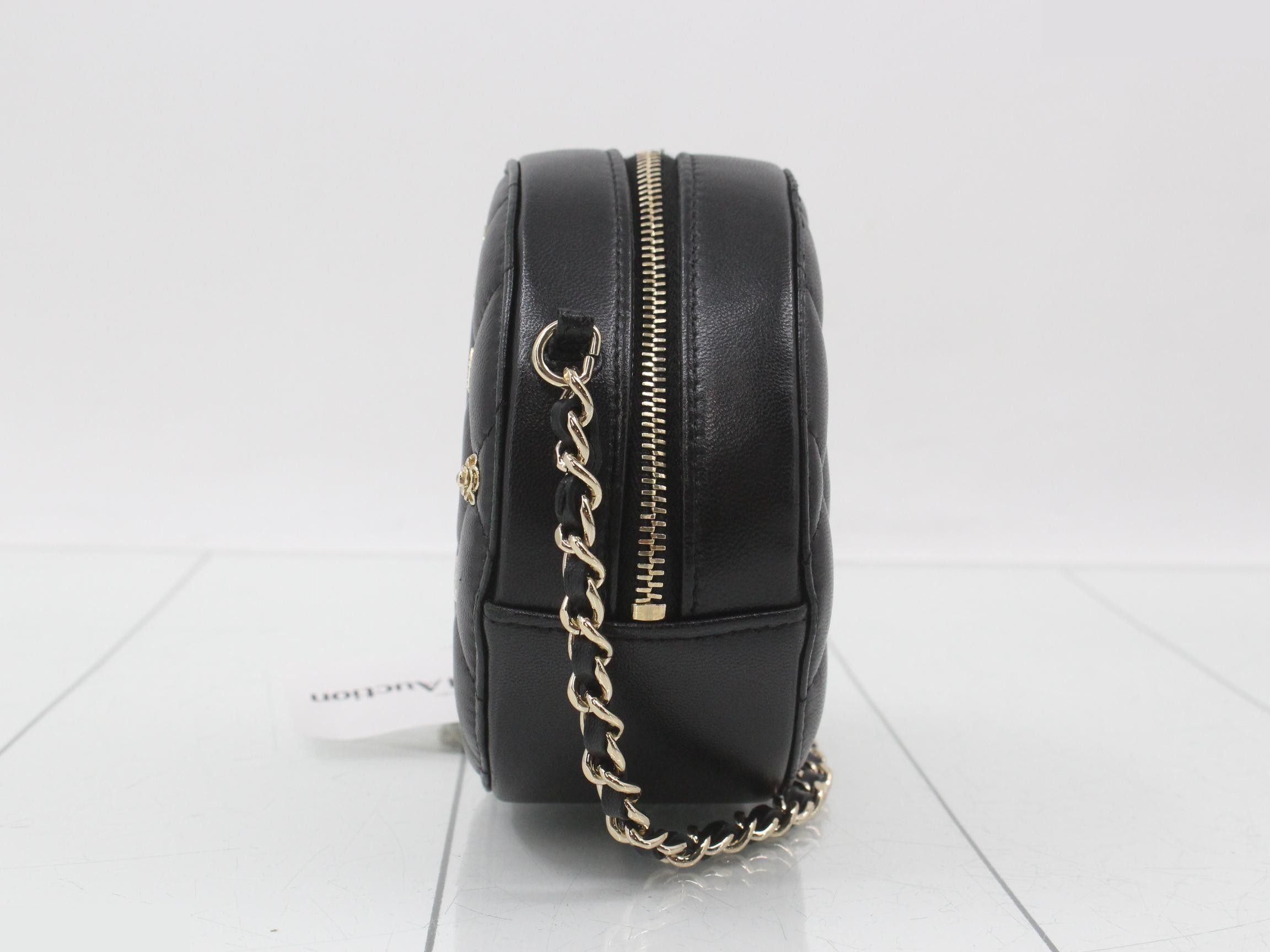 Matelassé Shoulder Bag — view 3