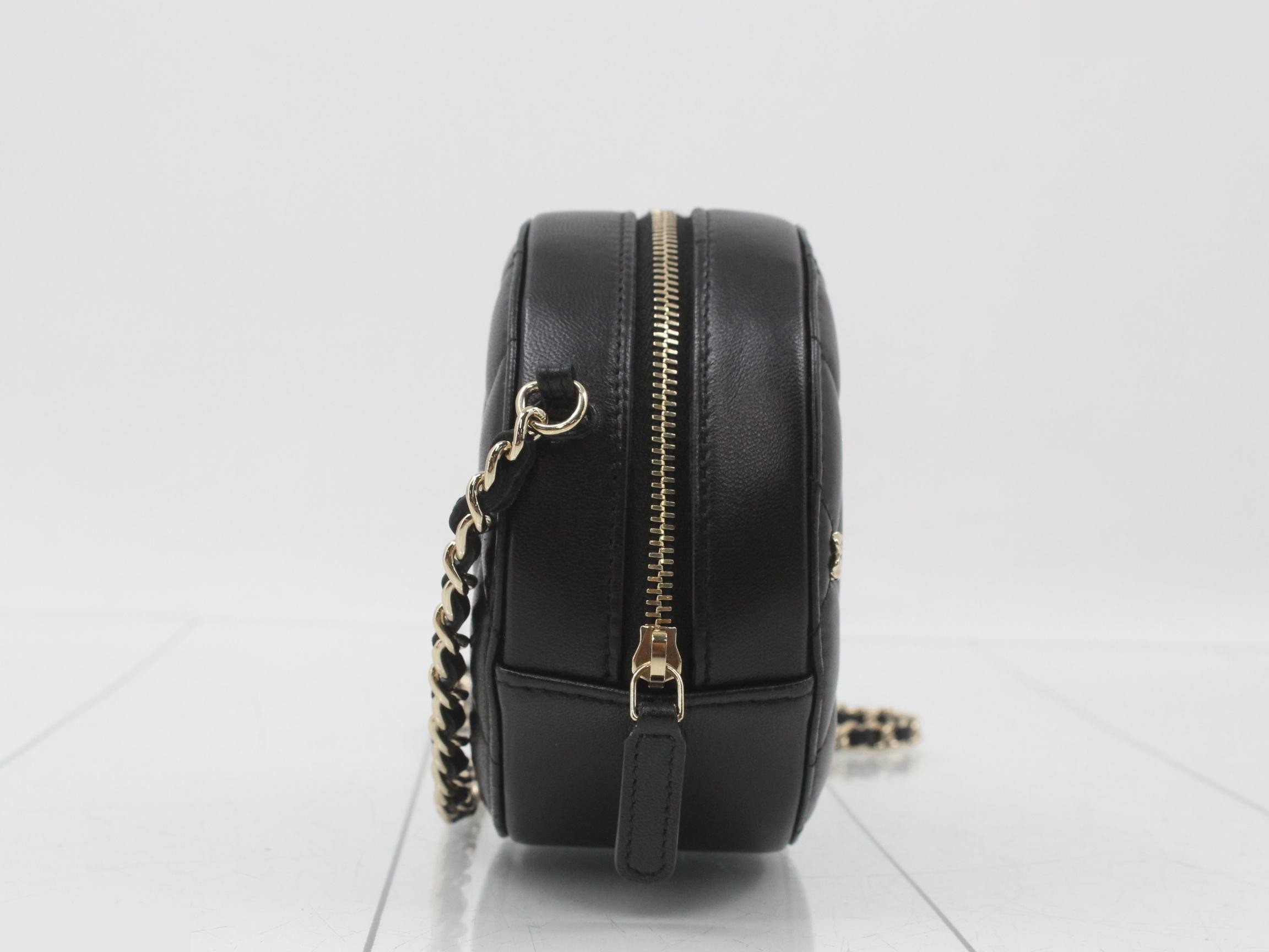 Matelassé Shoulder Bag — view 4