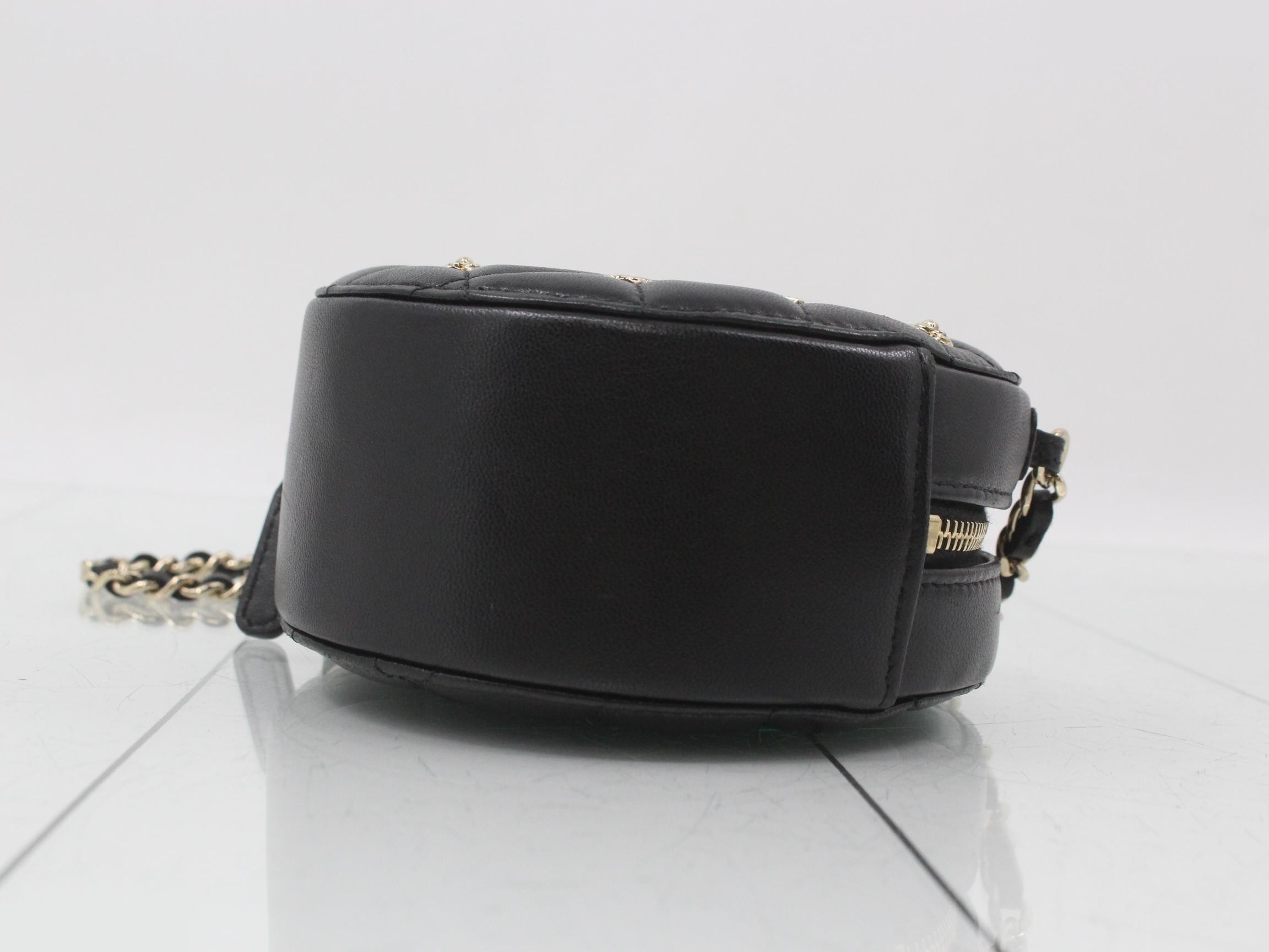 Matelassé Shoulder Bag — view 6