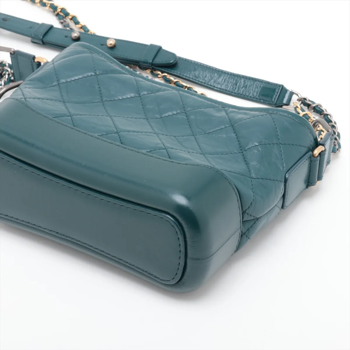 Gabrielle de Chanel Vintage Calfskin 2-Way Shoulder Bag, Green with Gold and Silver Hardware, 30547414 (Serial Number in the 30s) — view 3