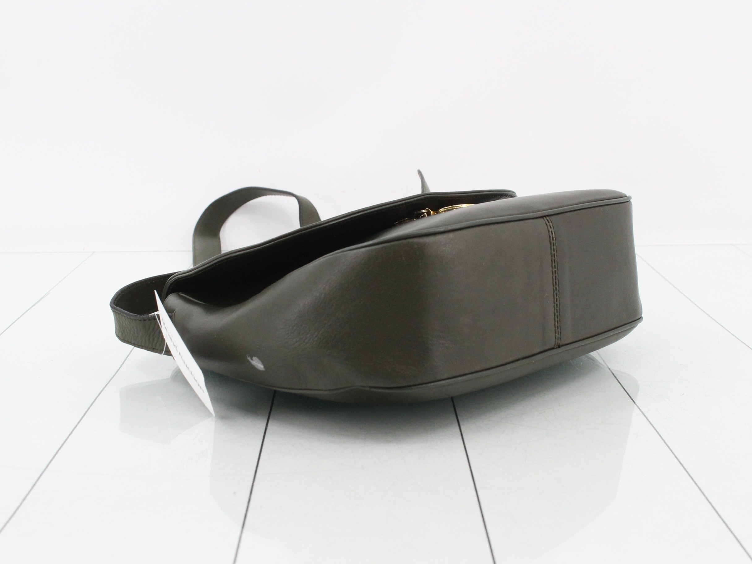 Circle metal fittings, leather — view 5